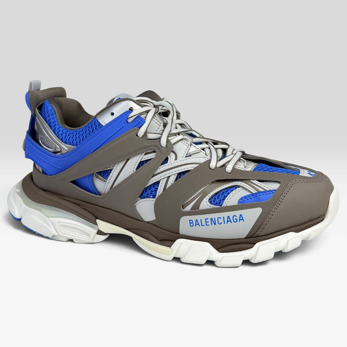 Balenciaga Track LED White/Light Grey – Incaltaminte Barbati BALENCIAGA în mărimile 43 la V STEALS