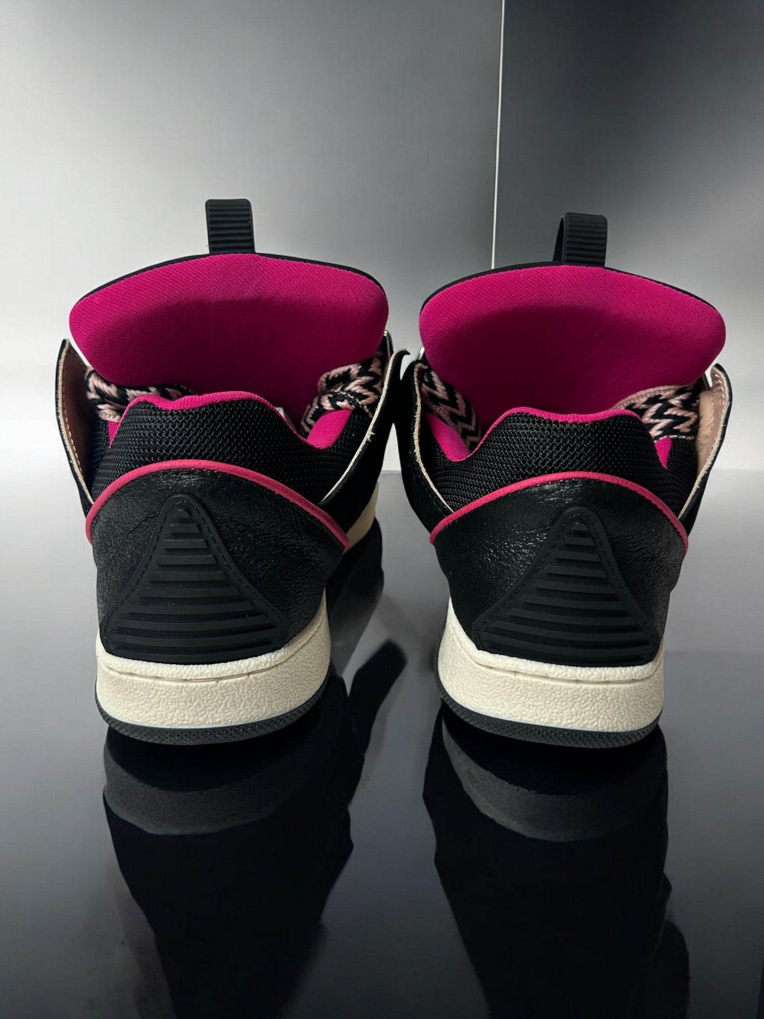 Lanvin Enfant Zigzag-Print Curb Sneakers - V STEALS