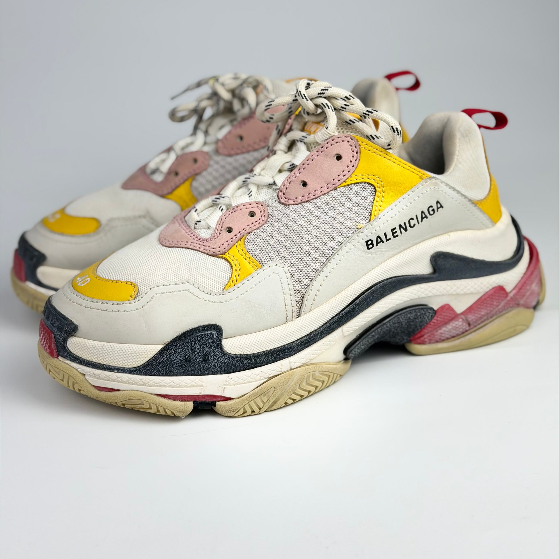 Balenciaga – detaliu logo | VSTEALS
