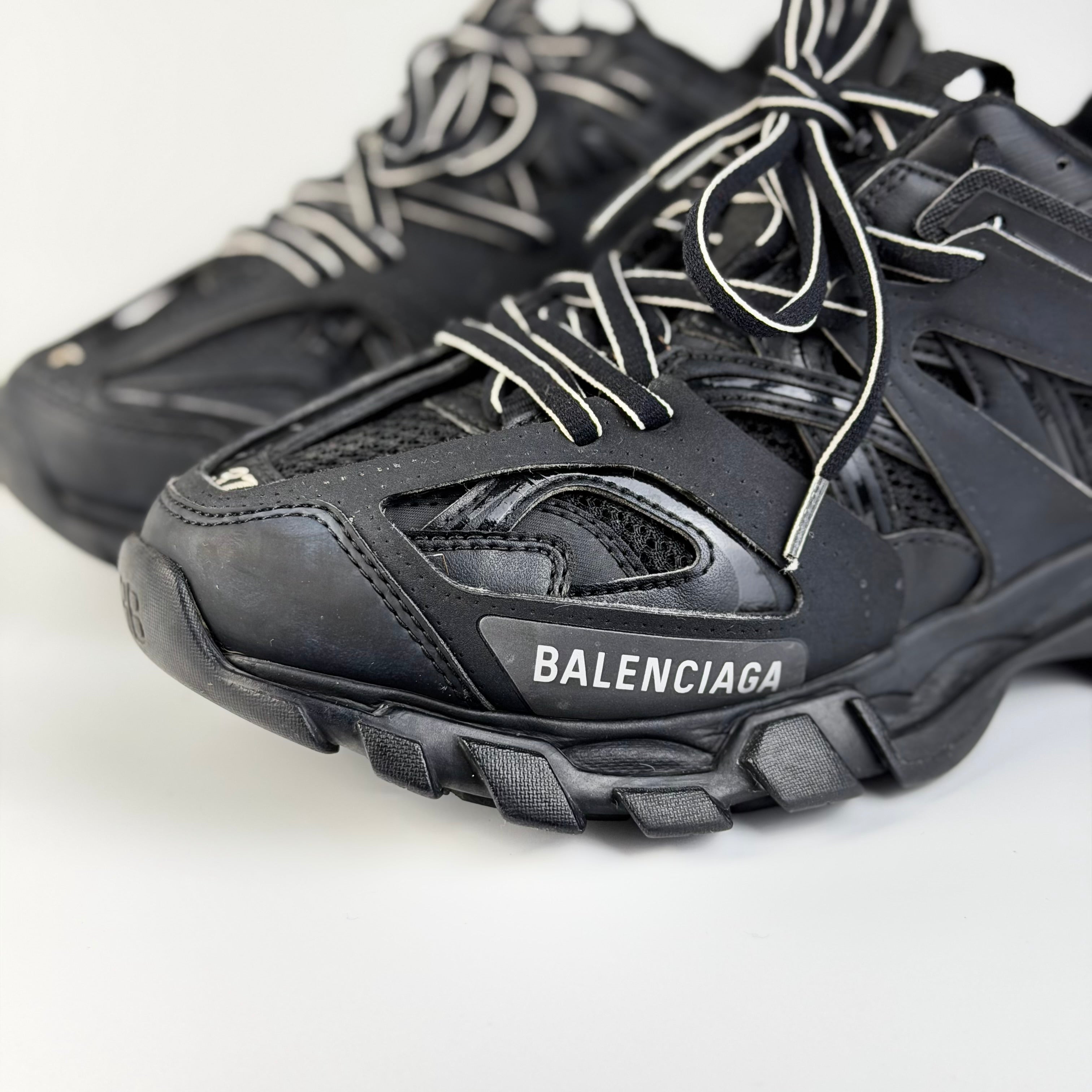 Balenciaga Track Black
