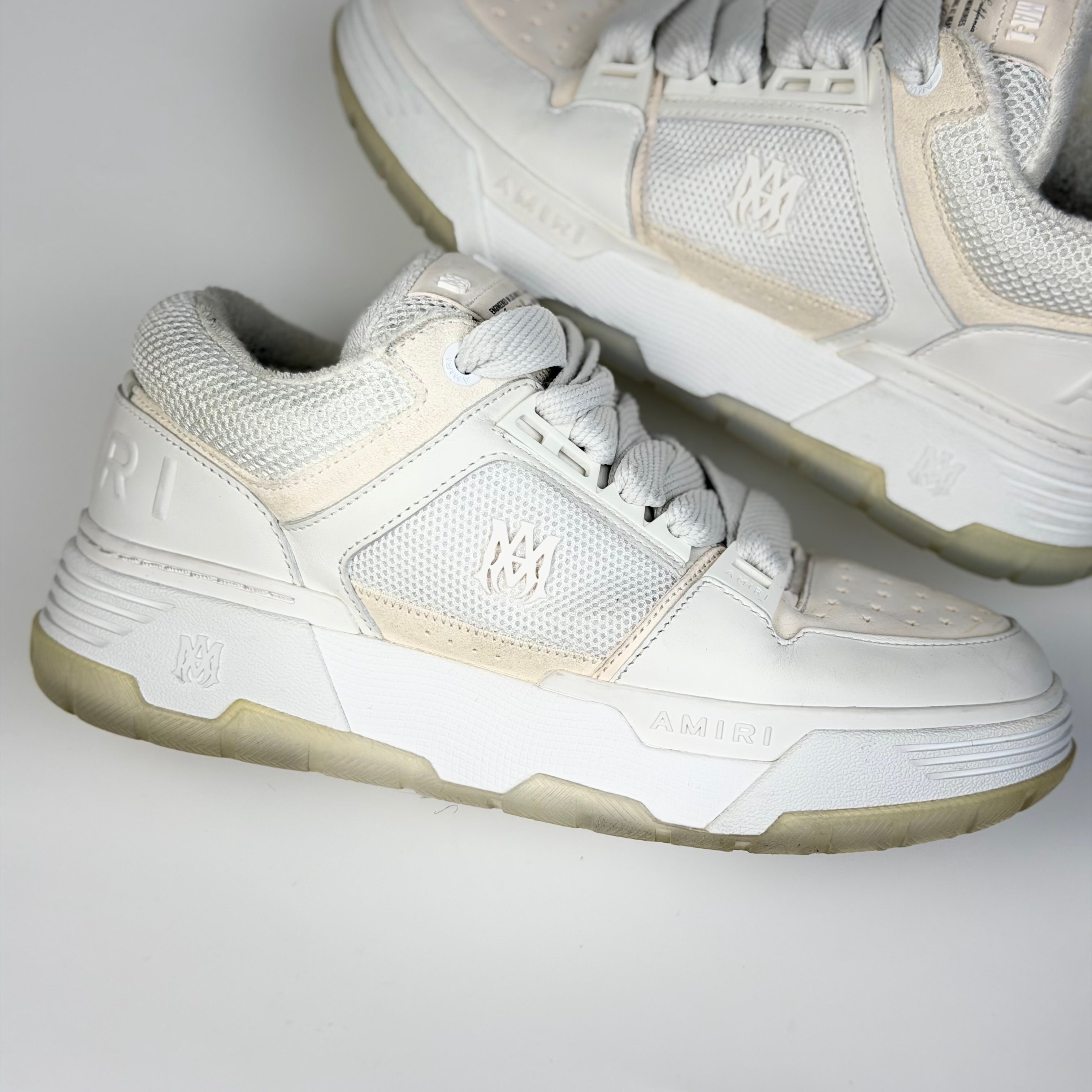 Amiri sneakers – detaliu logo | VSTEALS