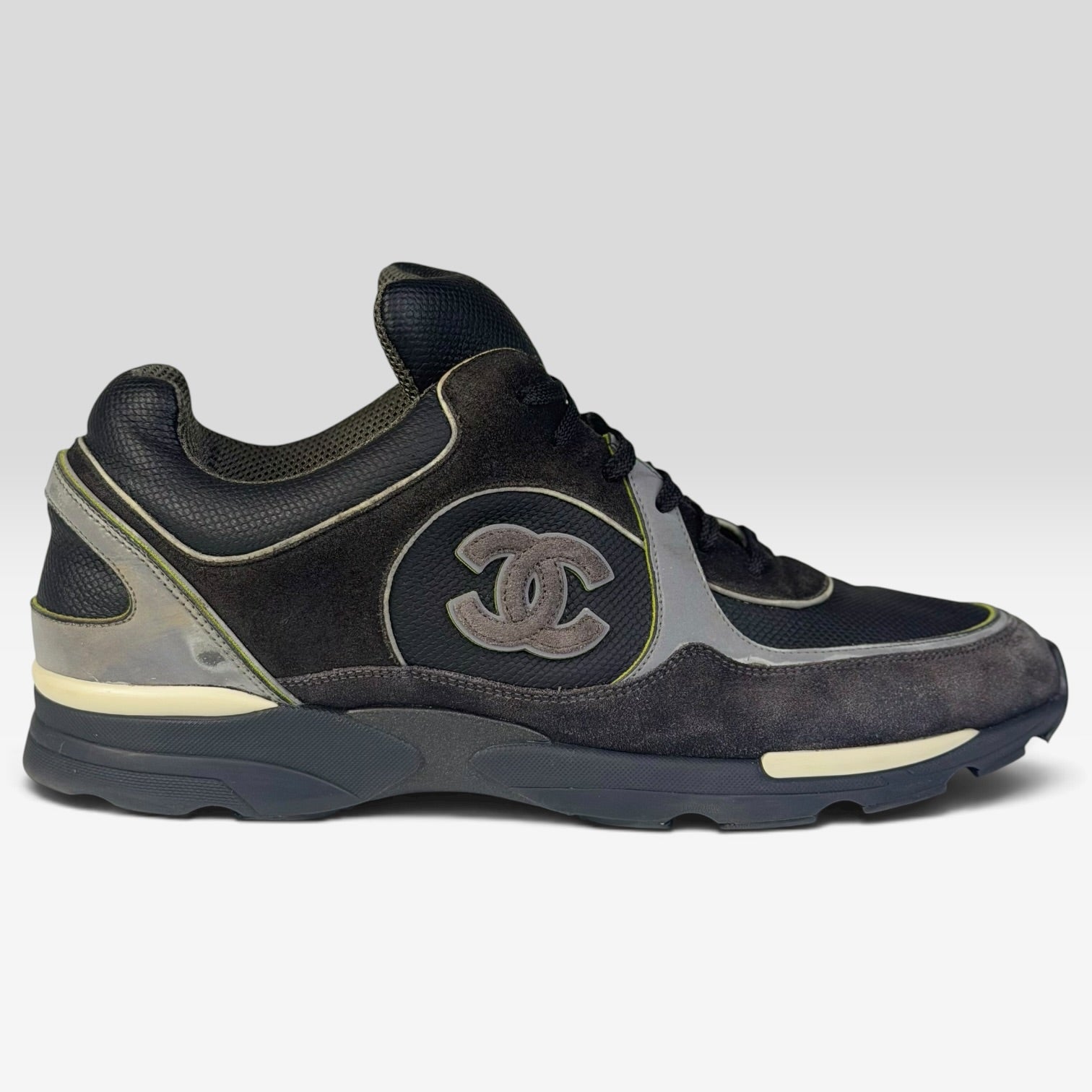 Chanel CC Logo Trainers Leather/Suede Black/Grey | Sneakers Chanel