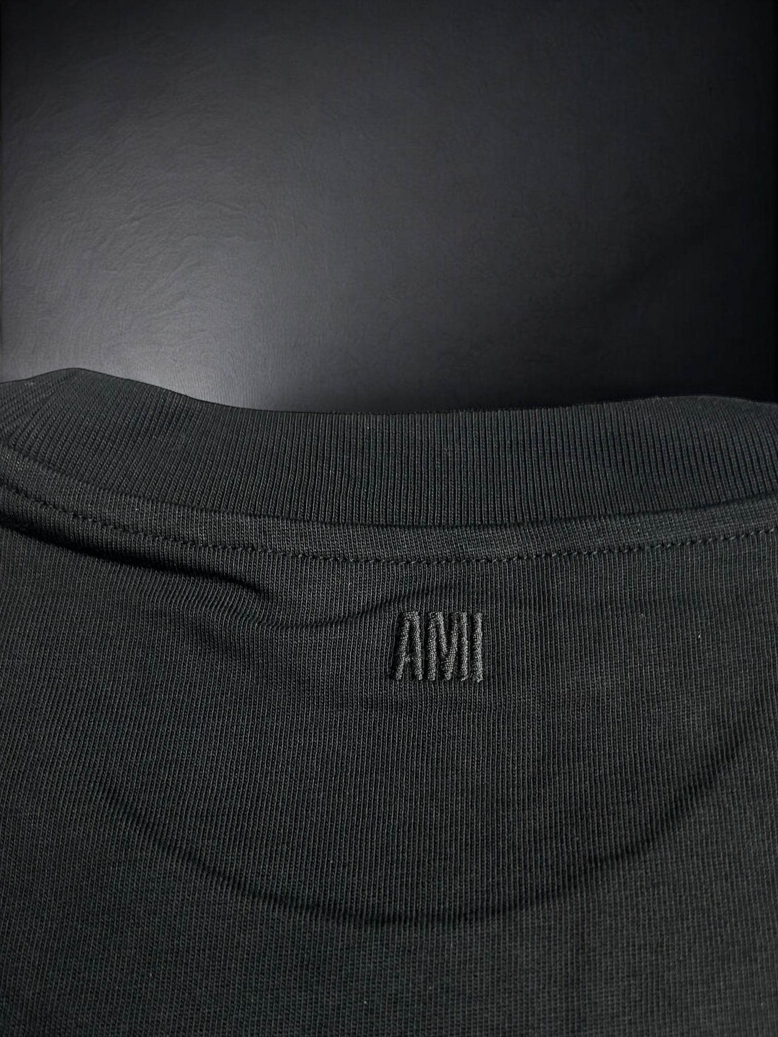 Ami Paris De Coeur Black T-shirt - V STEALS