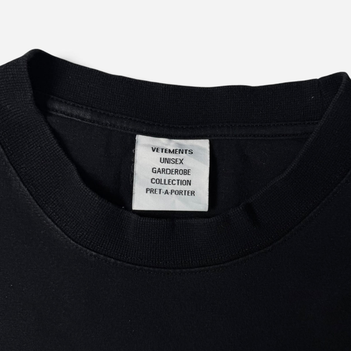 Vetements "Friends" Logo T-Shirt Black