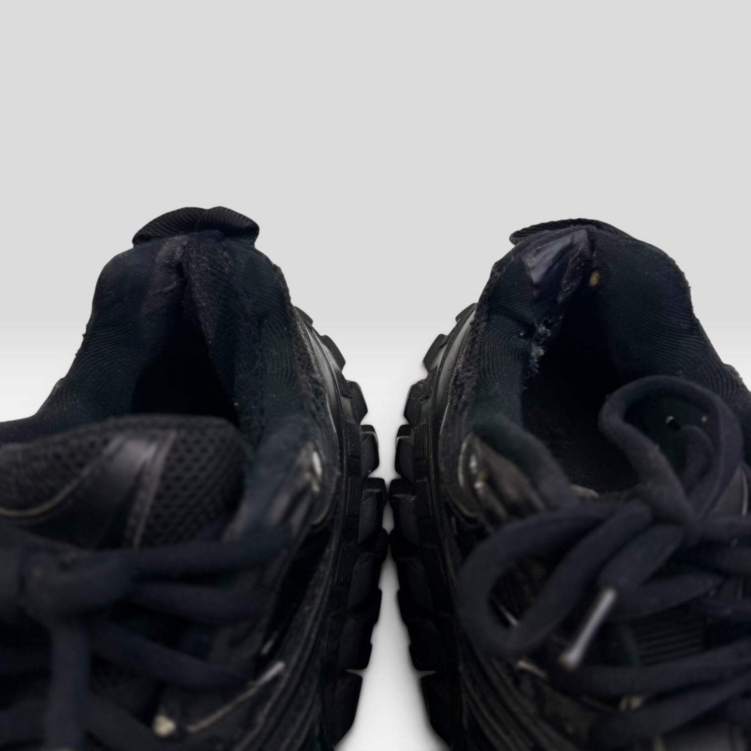 Balenciaga Bouncer Black Sneakers