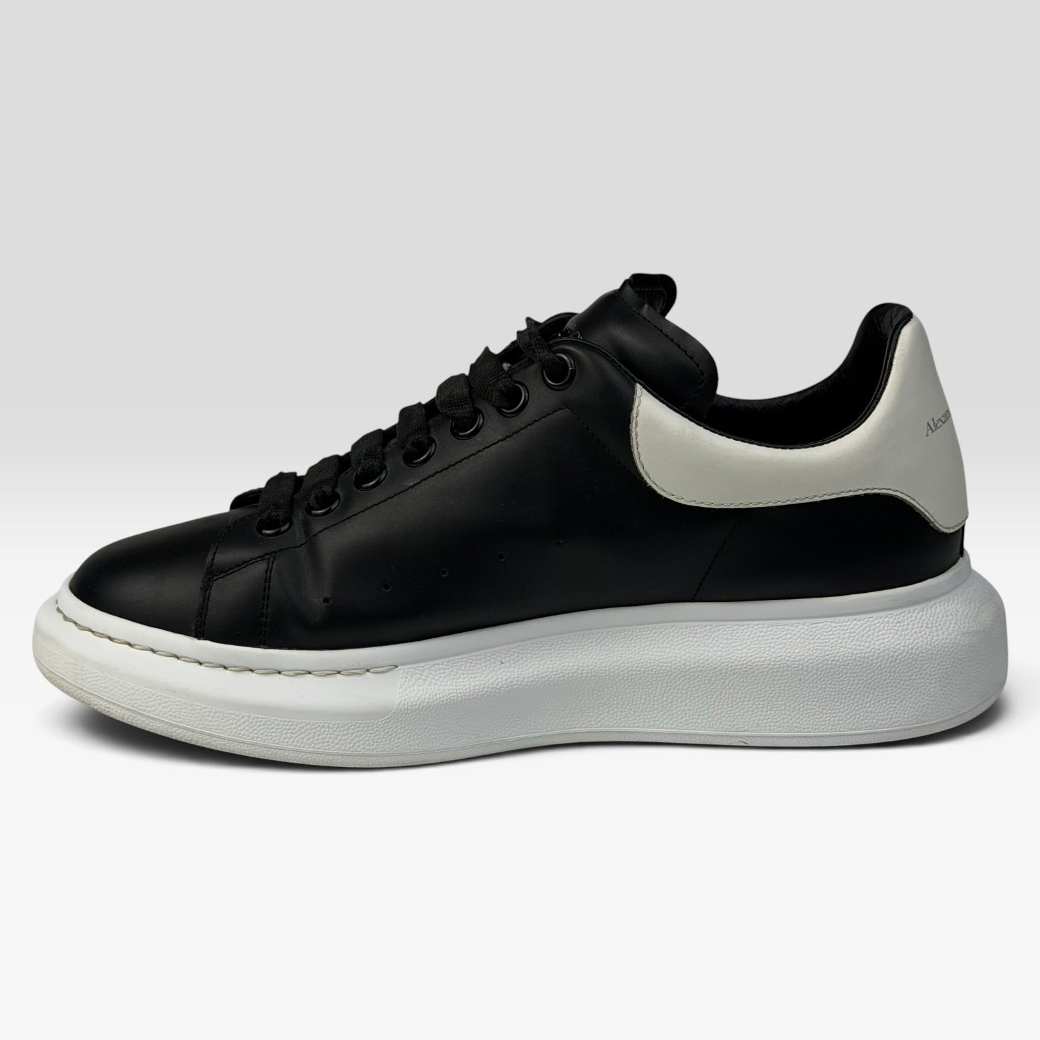 Alexander McQueen Oversized Sneakers Black/White