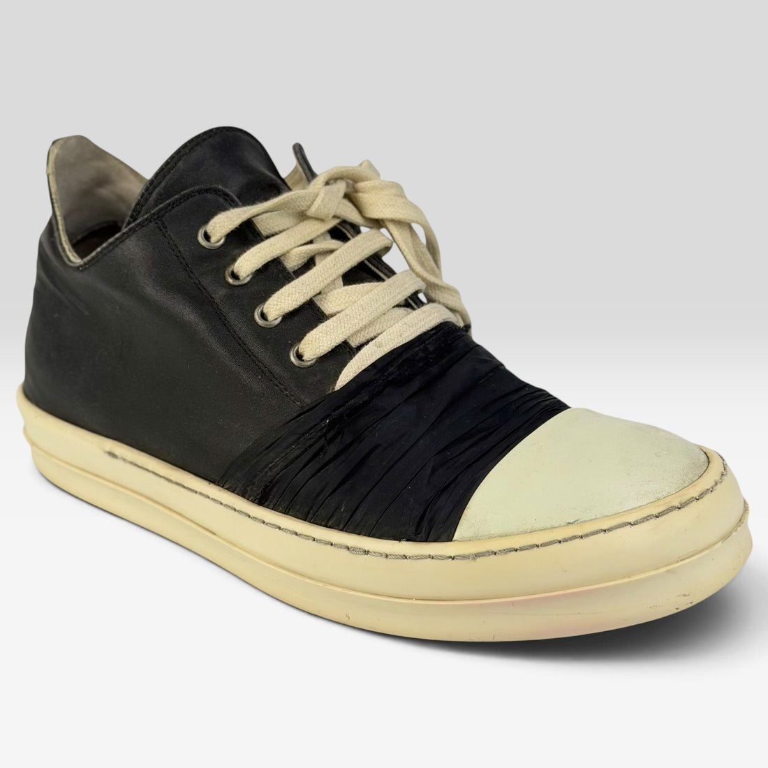 Rick Owens DRKSHDW Hustler Duck Tape Ramones Low Milk, negru, vedere din față