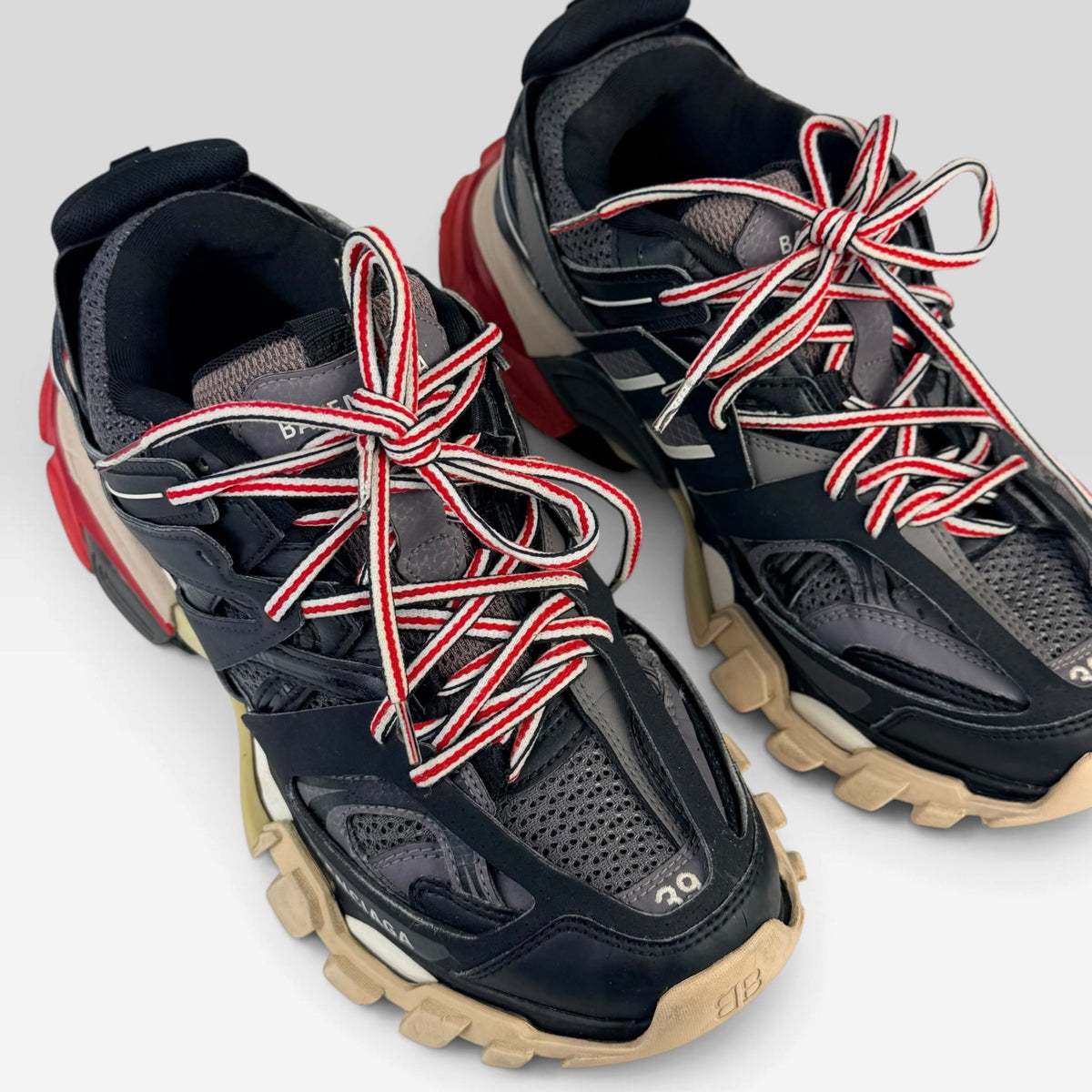 Incaltaminte Femei BALENCIAGA Balenciaga Track Bred Black/Red – produs original disponibil în magazinul V STEALS