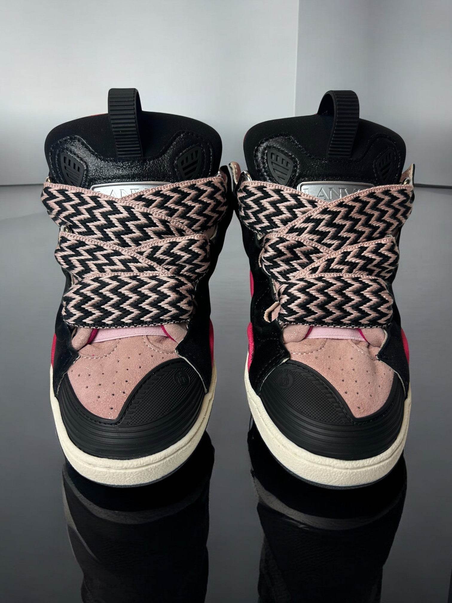 Lanvin Enfant Zigzag-Print Curb Sneakers - V STEALS