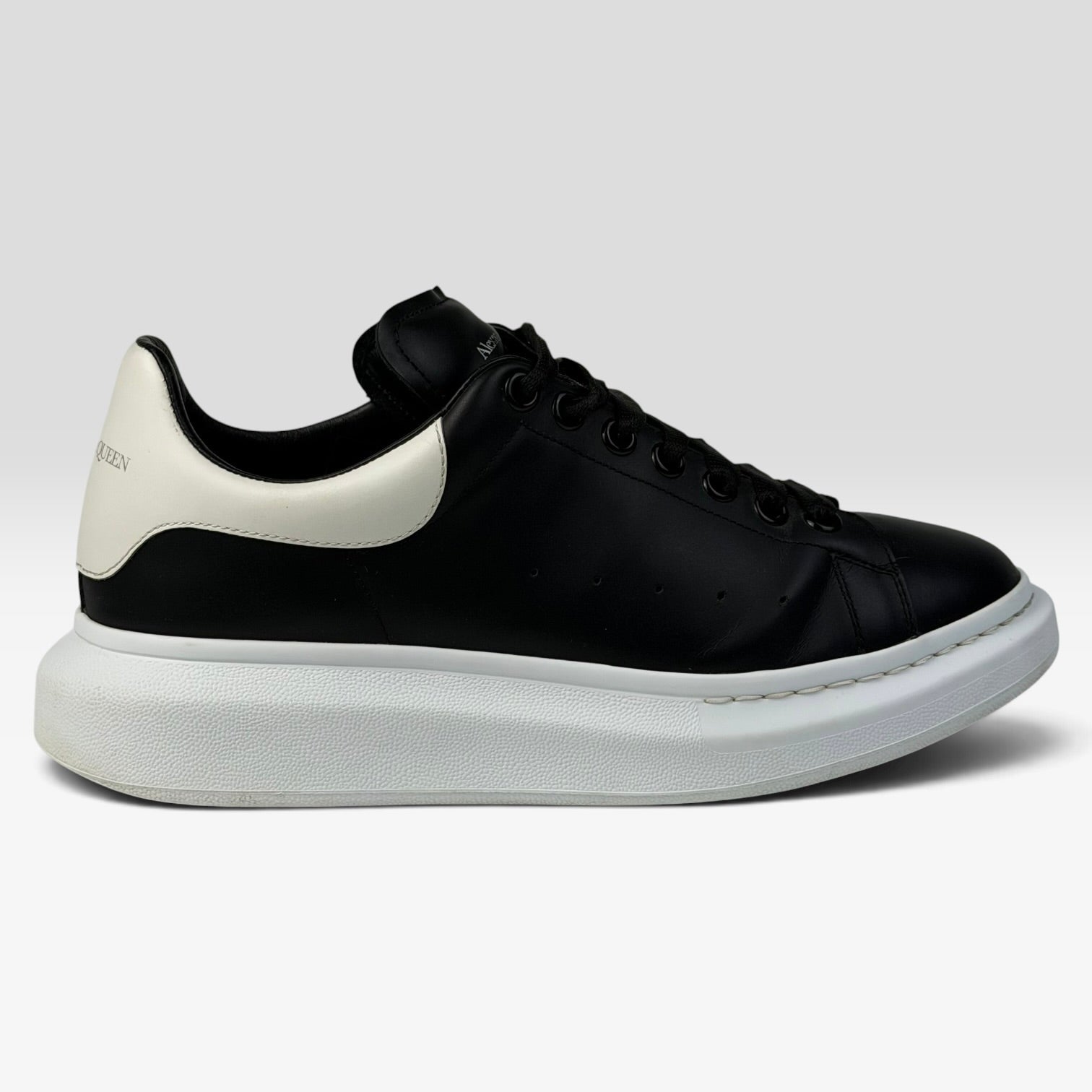 Alexander McQueen Oversized Sneakers Black/White
