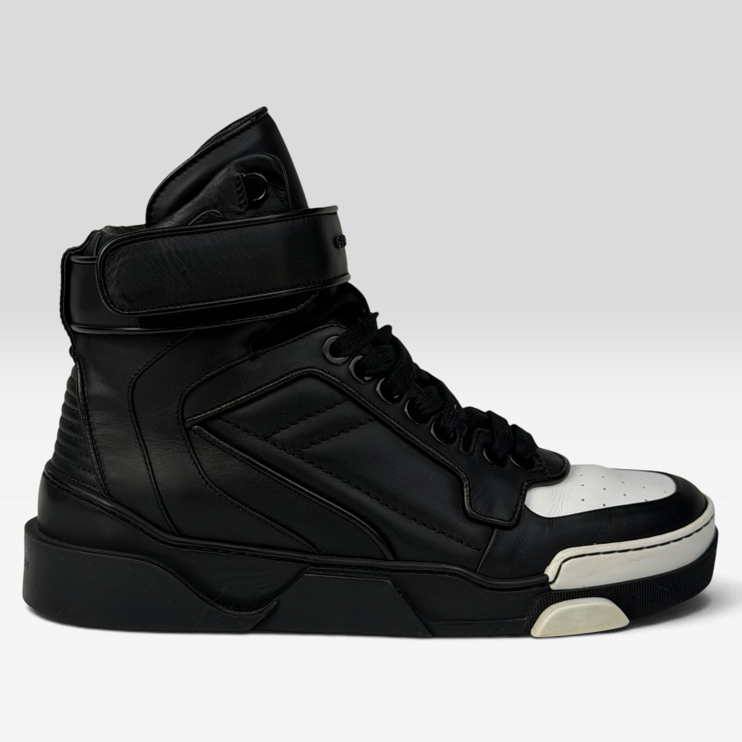 Givenchy Tyson Sneakers Black/White