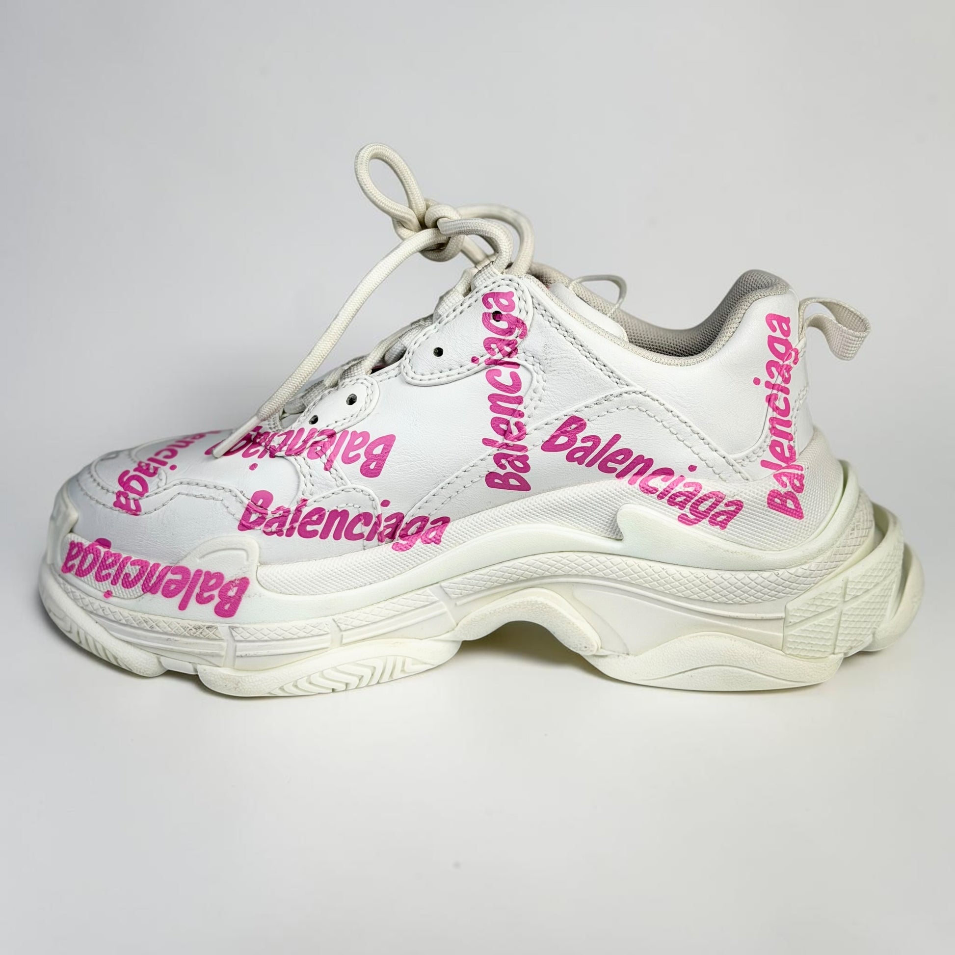 Balenciaga logo – detaliu etichetă | VSTEALS