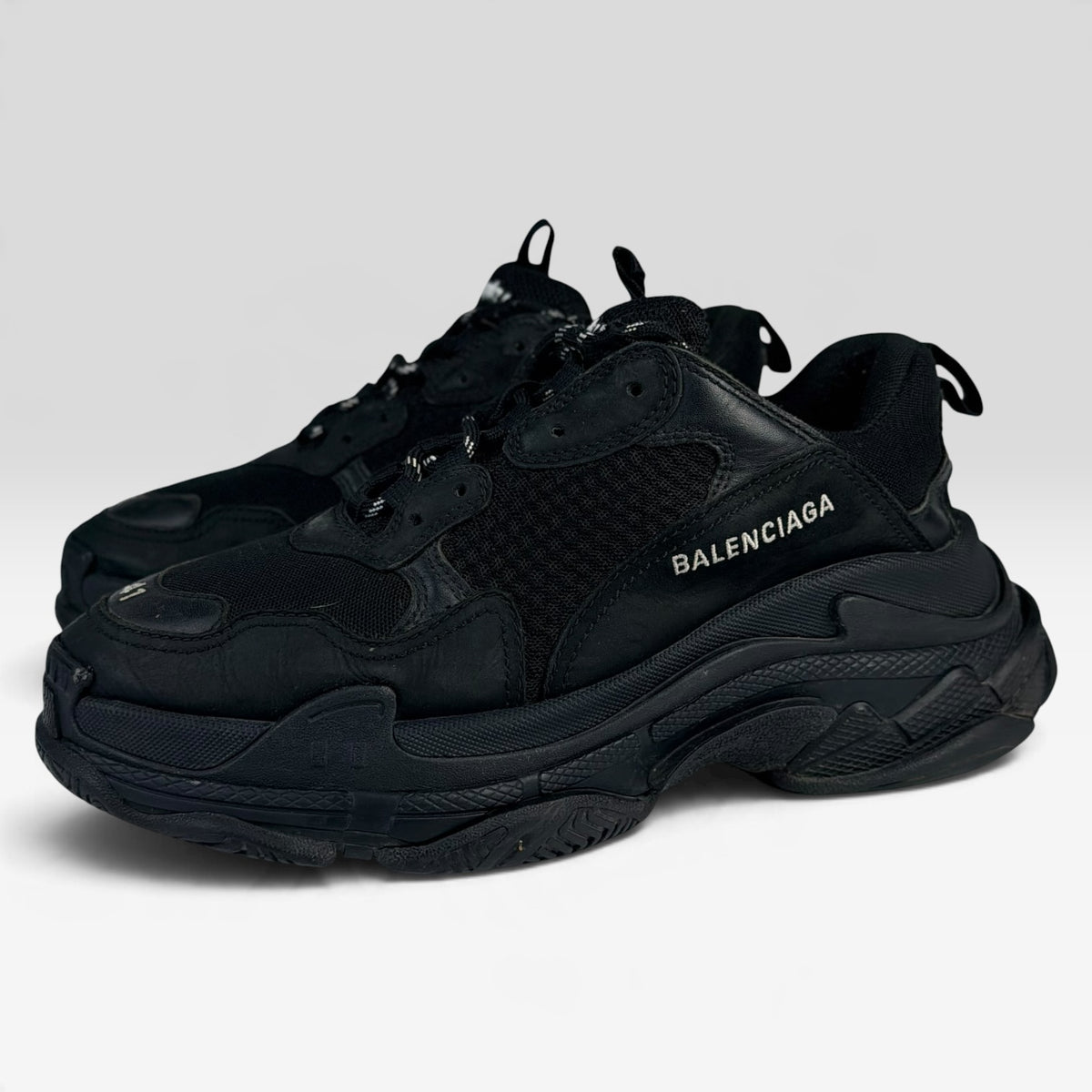 Balenciaga Triple S Triple Black – Incaltaminte Barbati BALENCIAGA recomandat de V STEALS