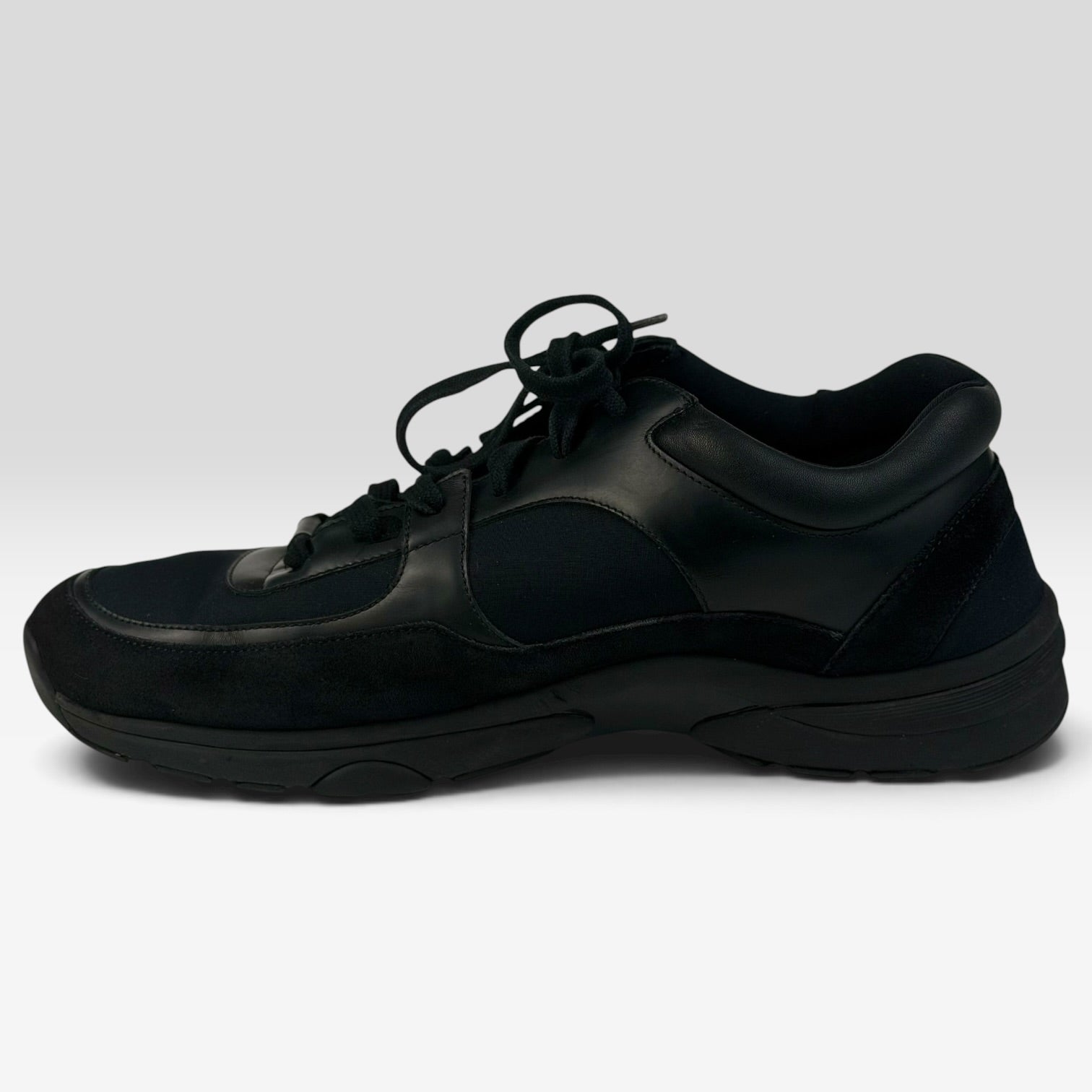 Chanel CC Logo Suede Low-Top Sneakers Black