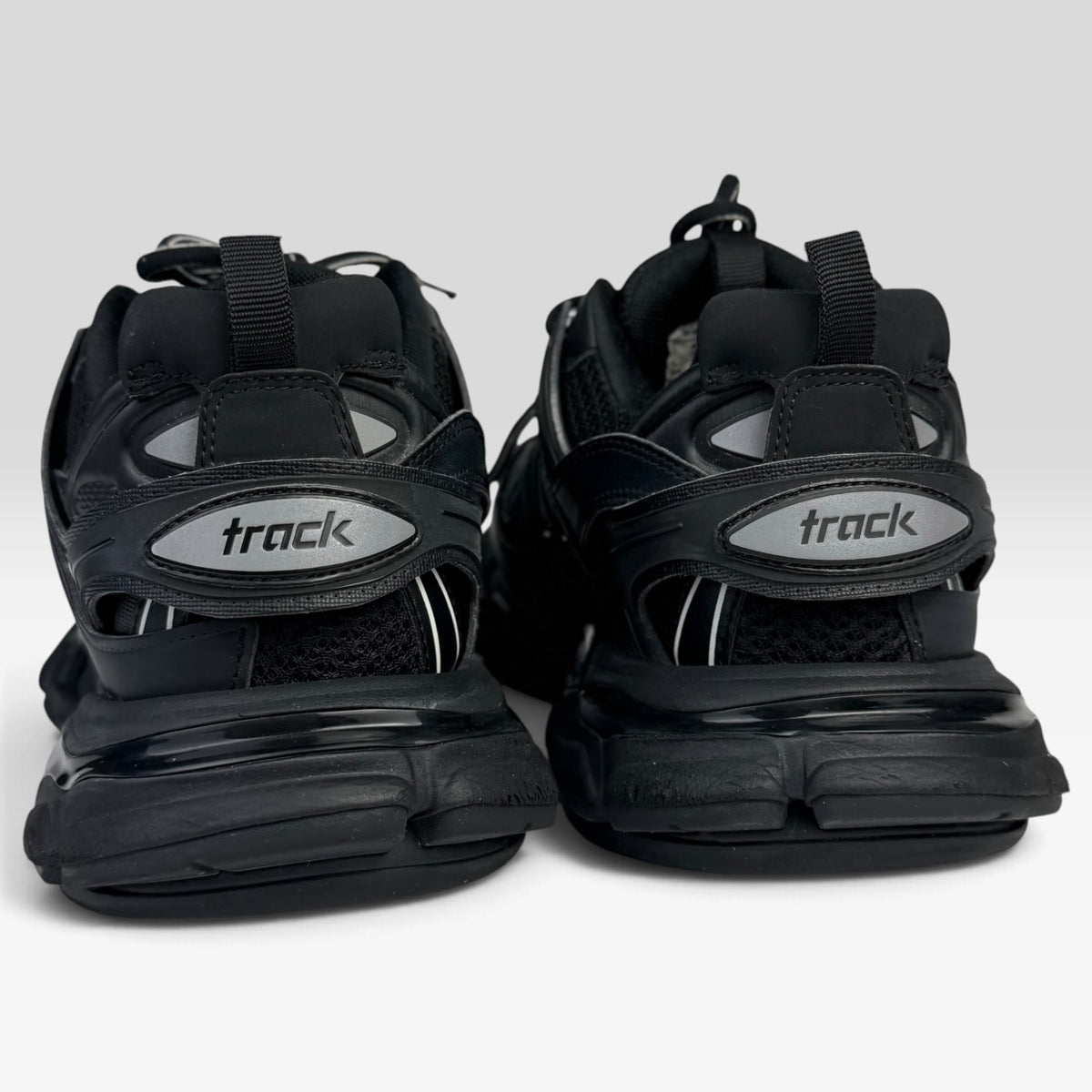 Incaltaminte Barbati BALENCIAGA Balenciaga Track Black – produs original disponibil în magazinul V STEALS – BALENCIAGA