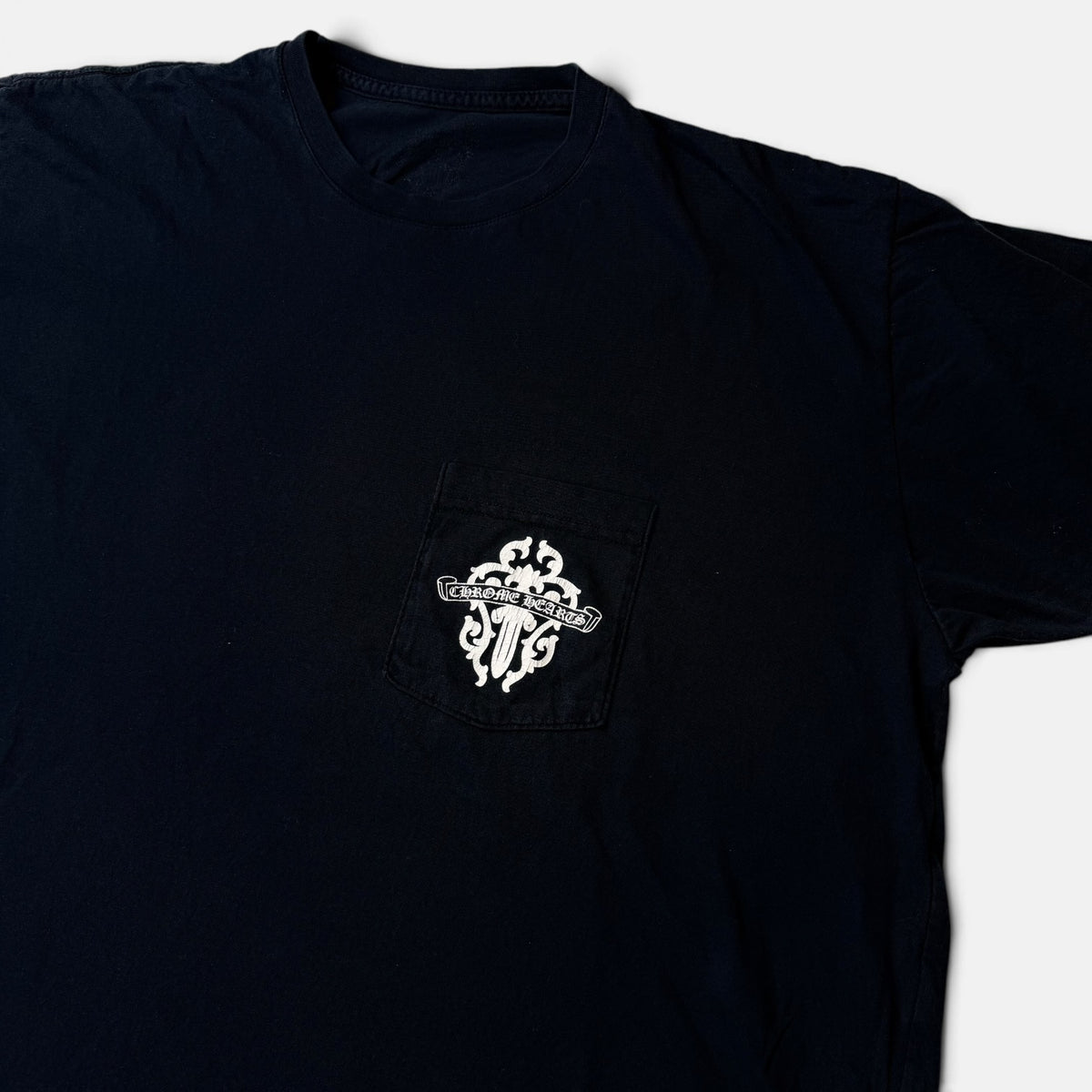 Chrome Hearts Spinal Dagger T-Shirt Uncategorized CHROME HEARTS în mărimile XXL – ofertă V STEALS