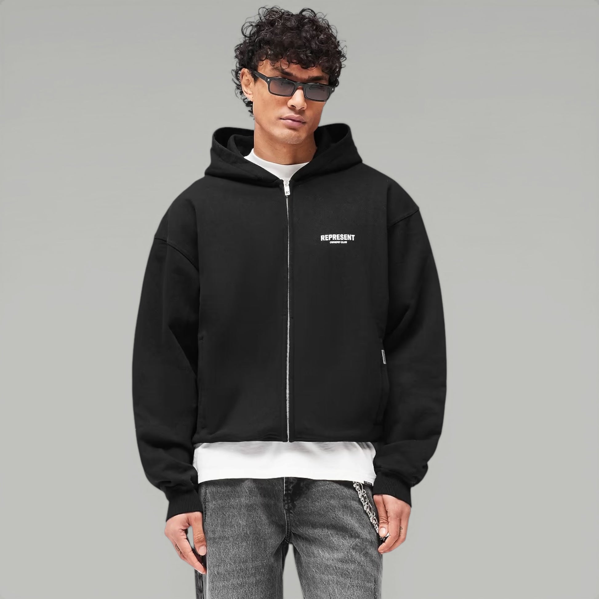 REPRESENT hoodie – detaliu logo | VSTEALS