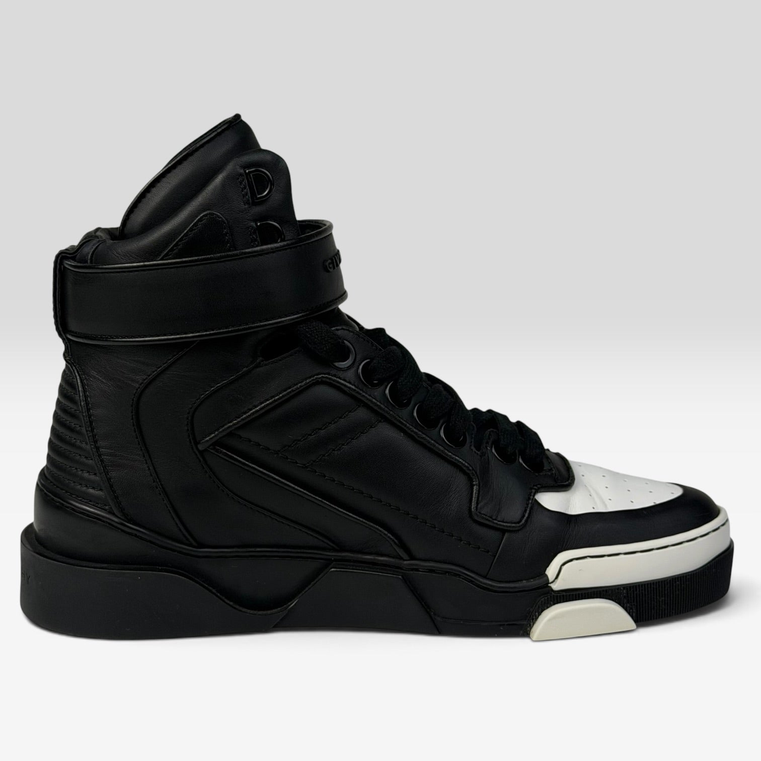 Givenchy Tyson Sneakers Black/White