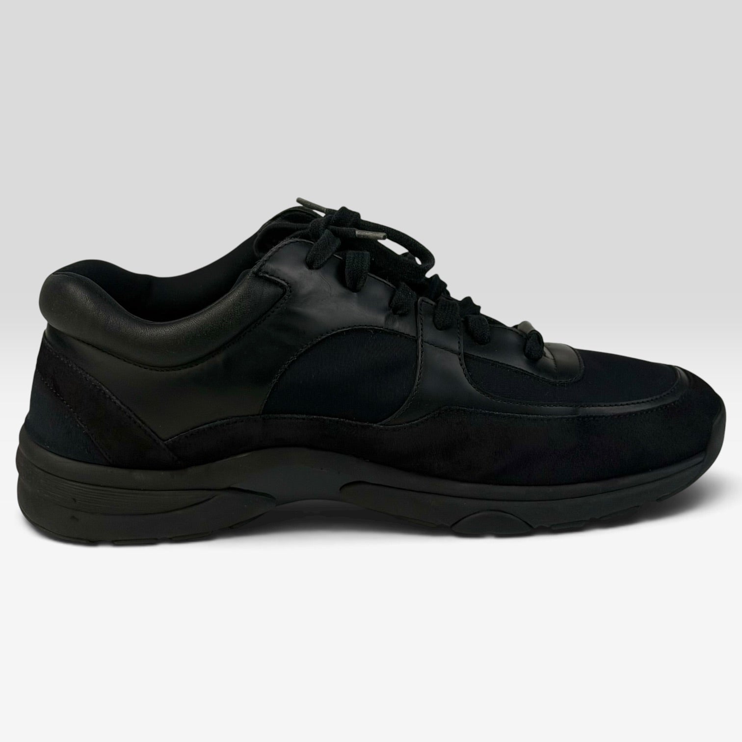 Chanel CC Logo Suede Low-Top Sneakers Black