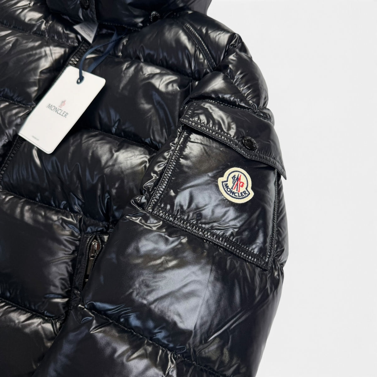 Puffer Jackets MONCLER Moncler Lean M Down Jacket Olive Green (Copy 2) – produs original disponibil în magazinul V STEALS