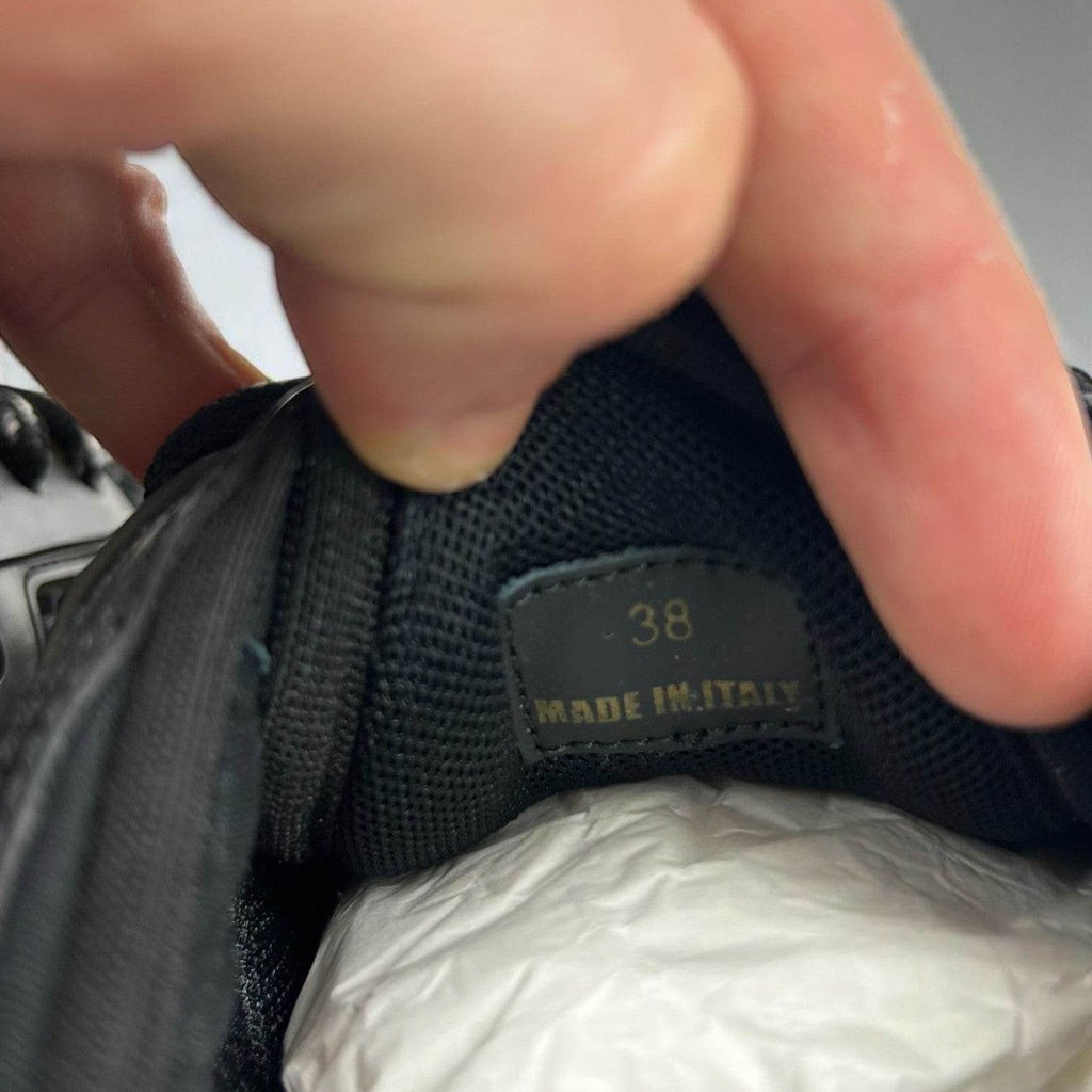 Versace Chain Reaction Black - V STEALS