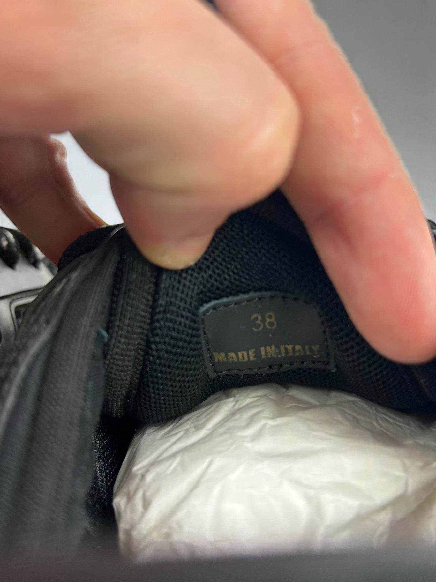Versace Chain Reaction Black - V STEALS