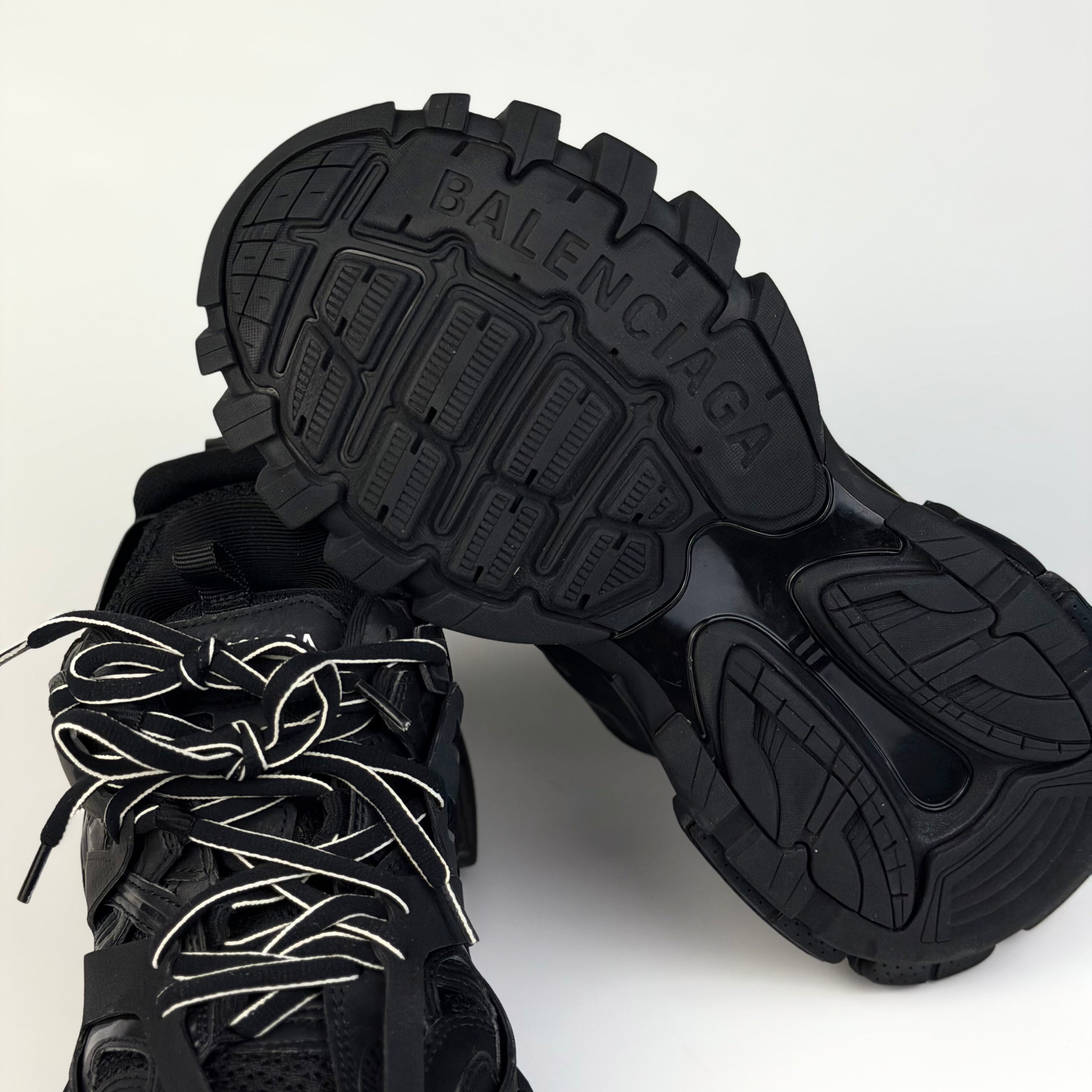 Balenciaga Track Black