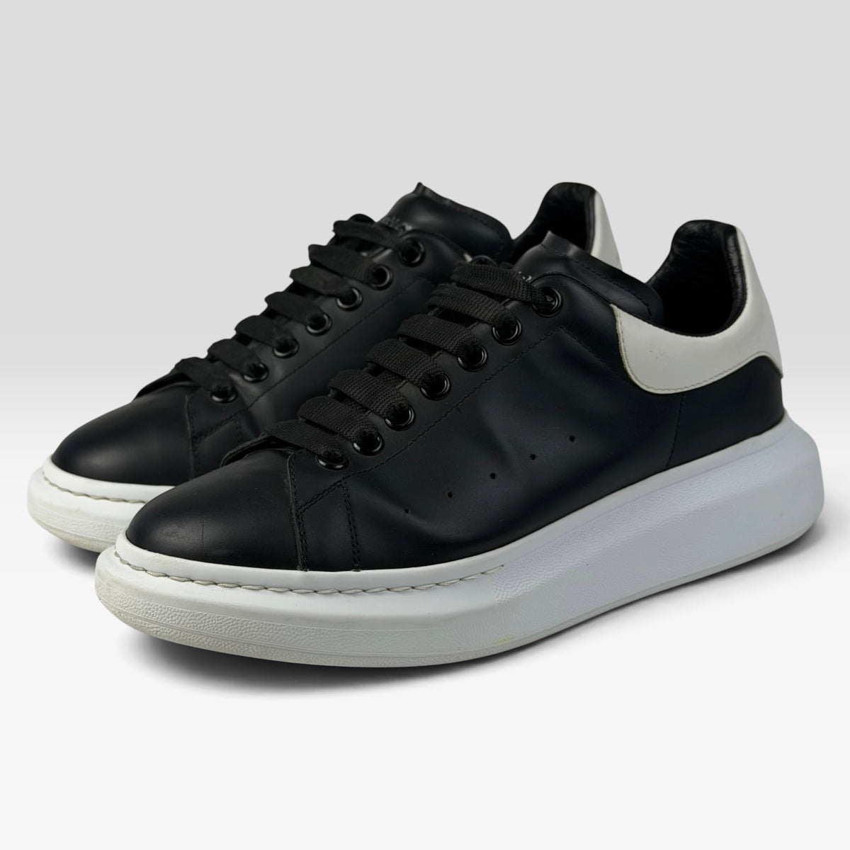 Alexander McQueen Oversized Sneakers Black/White