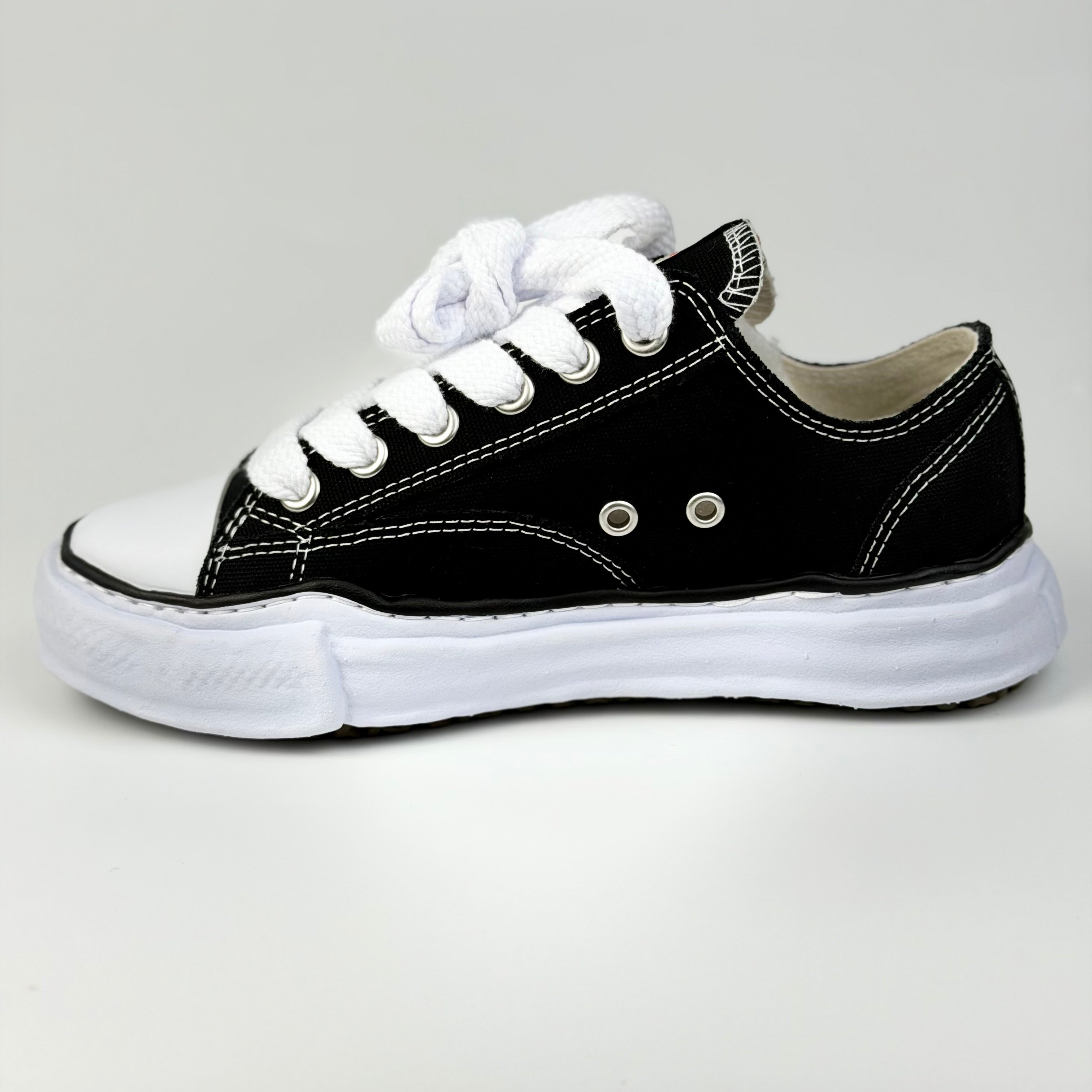 Maison Mihara Yasuhiro Peterson Sneaker