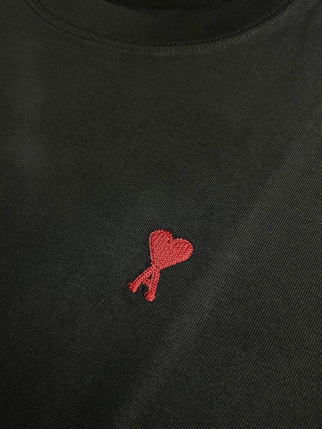Ami Paris De Coeur Black T-shirt - V STEALS