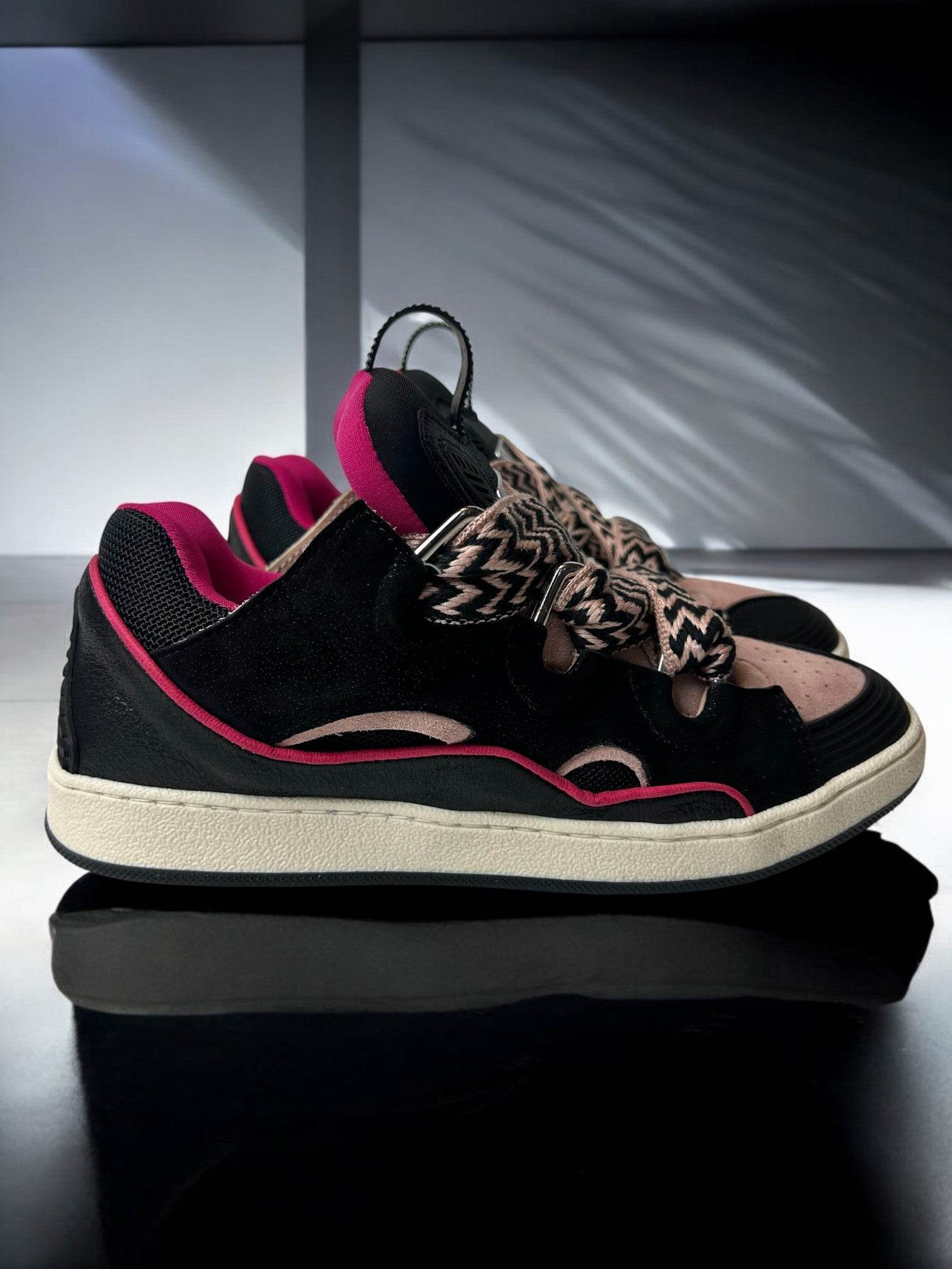Lanvin Enfant Zigzag-Print Curb Sneakers - V STEALS