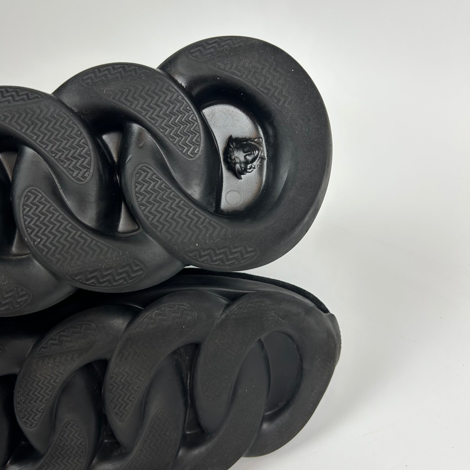 Versace Chain Reaction Black