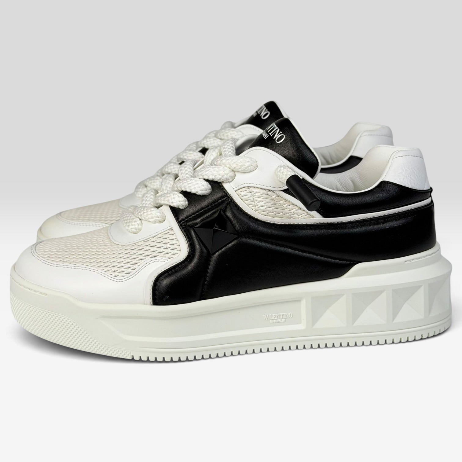 Valentino Garavani One Stud Low-Top White/Black
