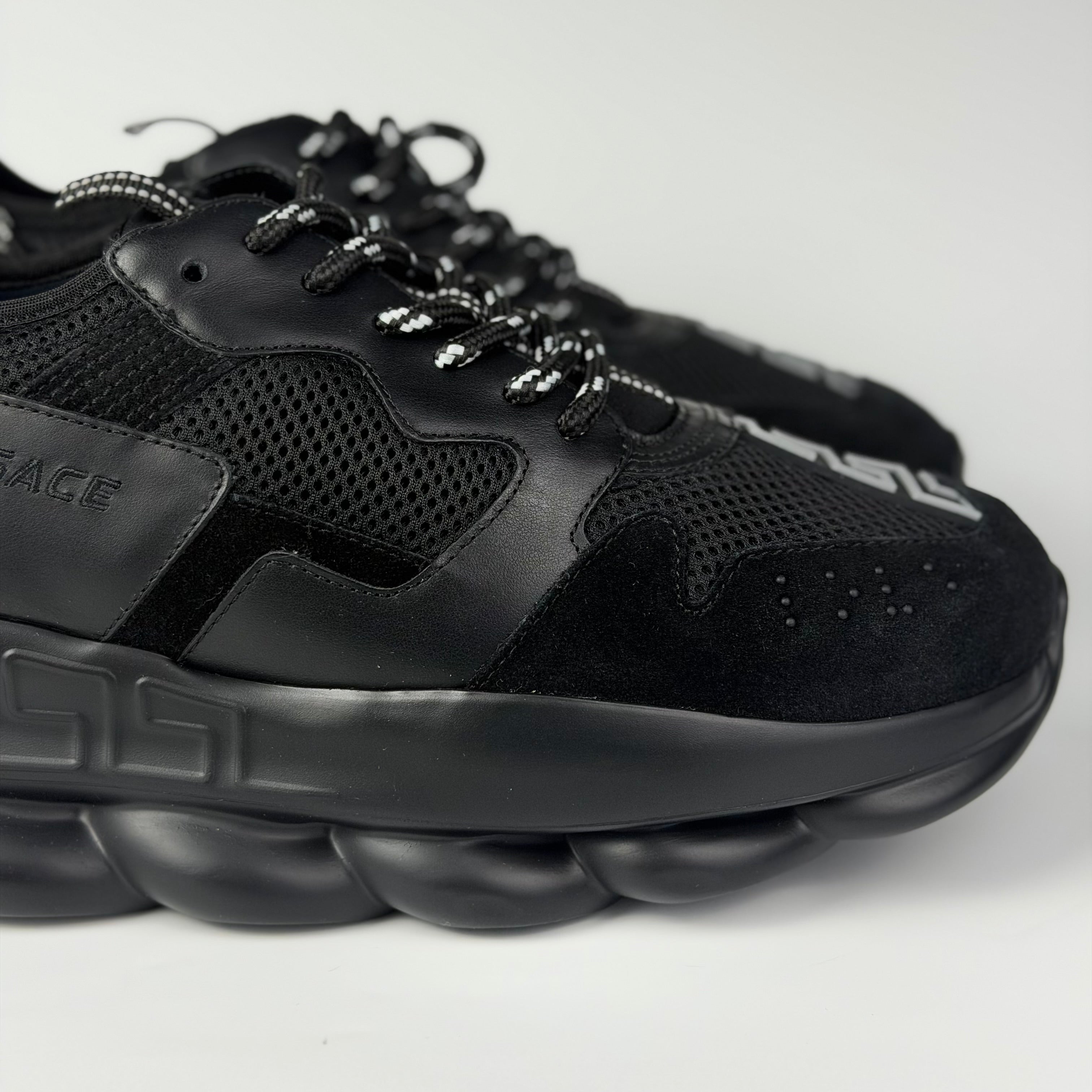 Versace Chain Reaction Black
