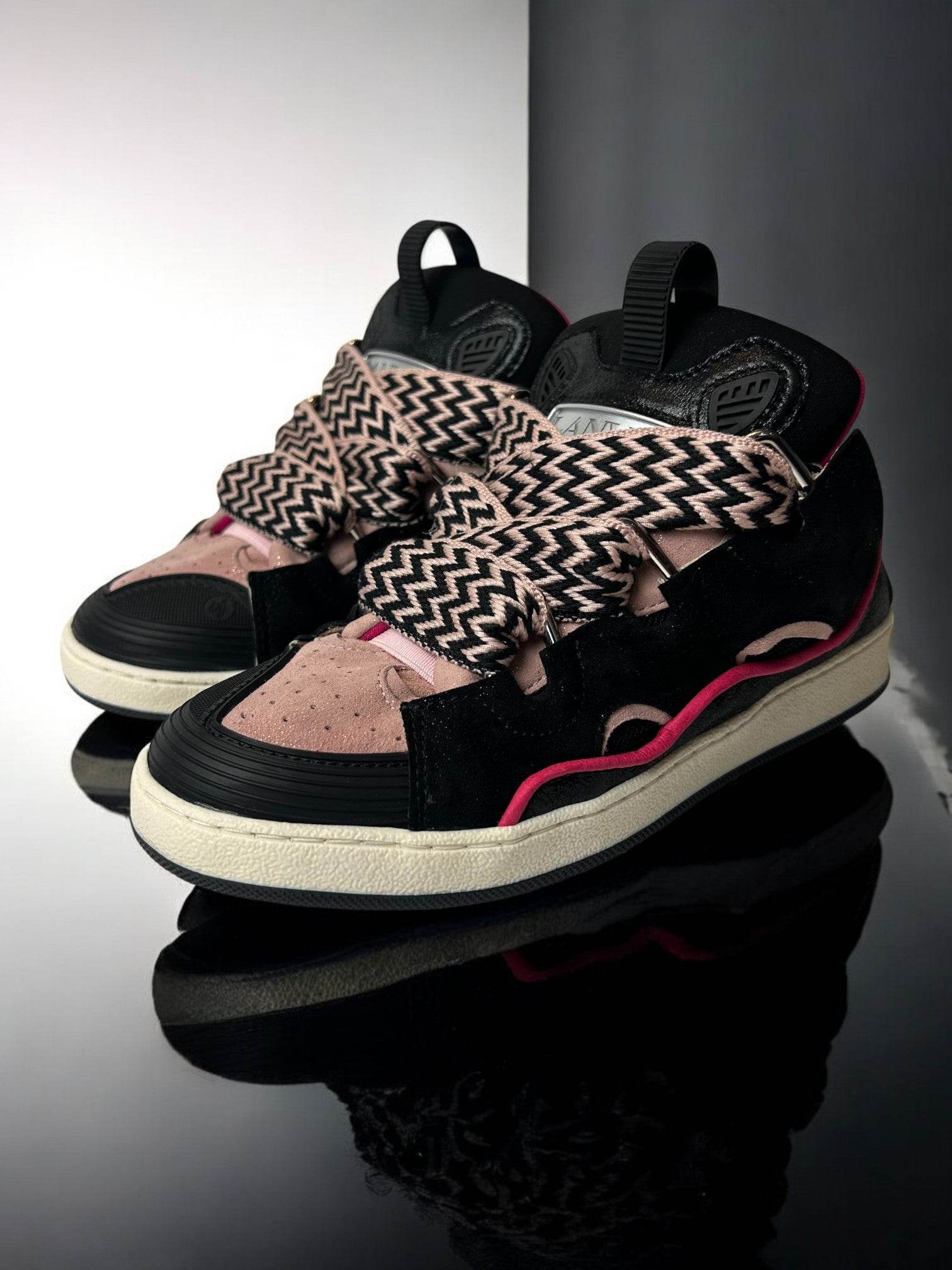 Lanvin Enfant Zigzag-Print Curb Sneakers - V STEALS