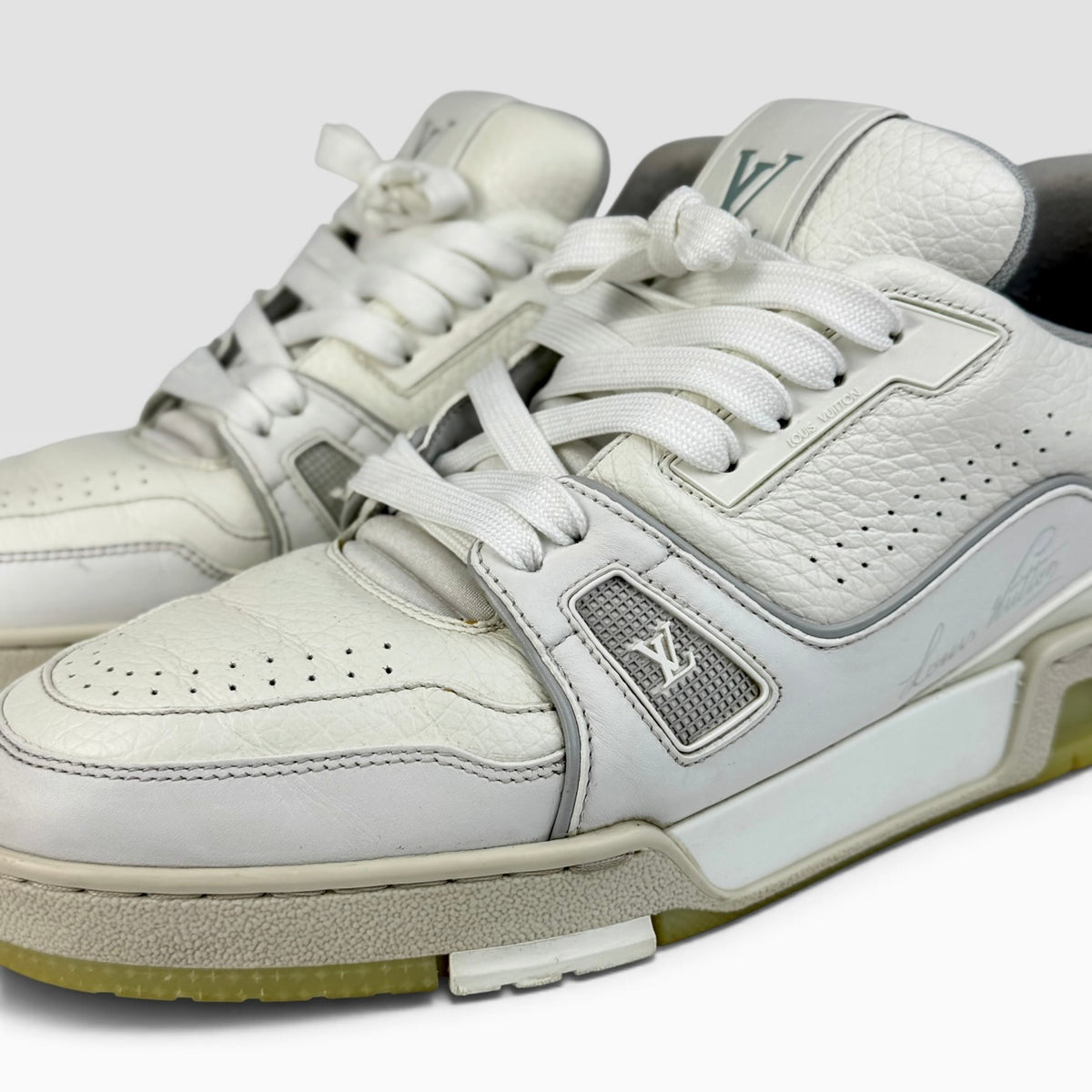 Louis Vuitton LV Trainer White/Grey Signature