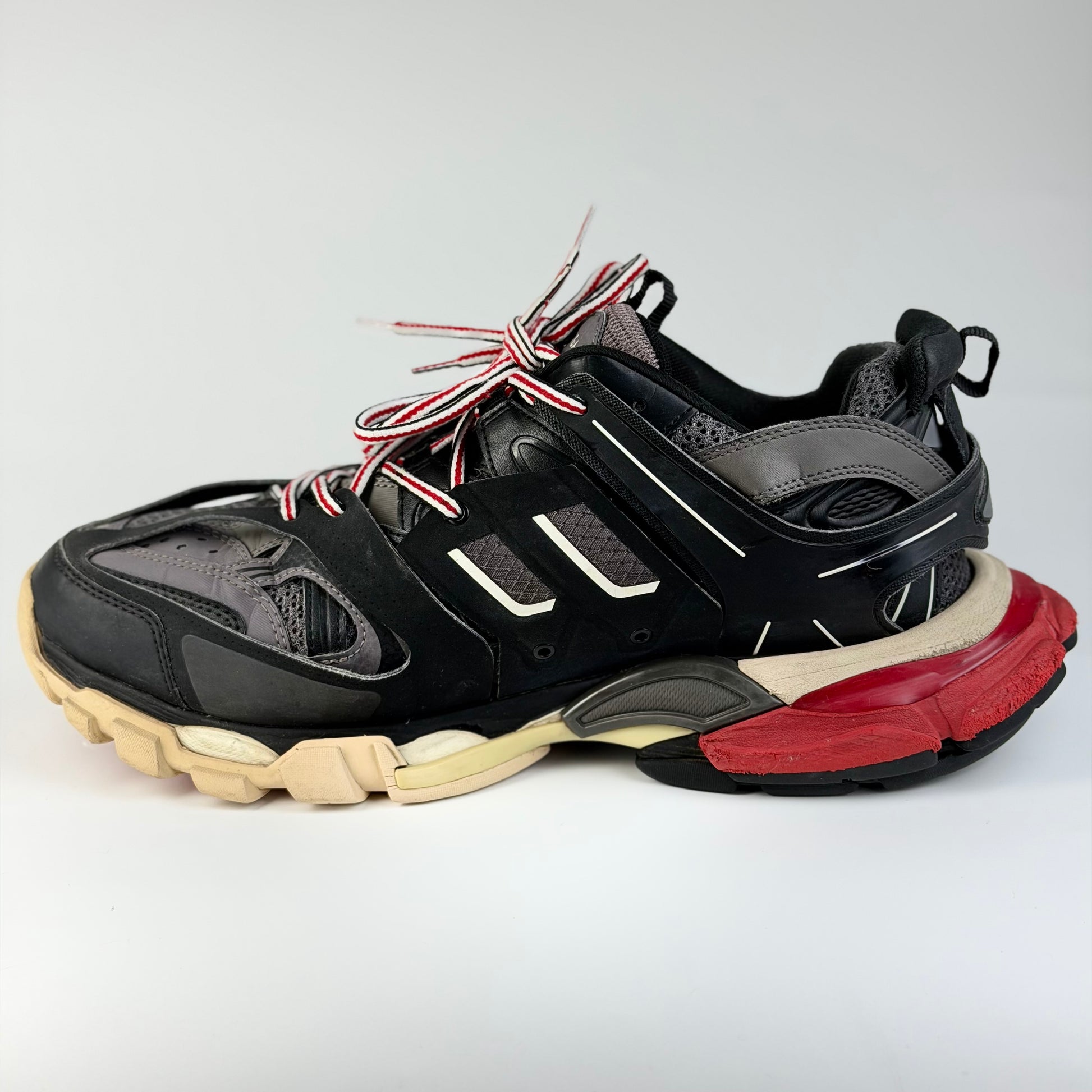 Balenciaga sneakers – detaliu etichetă | VSTEALS