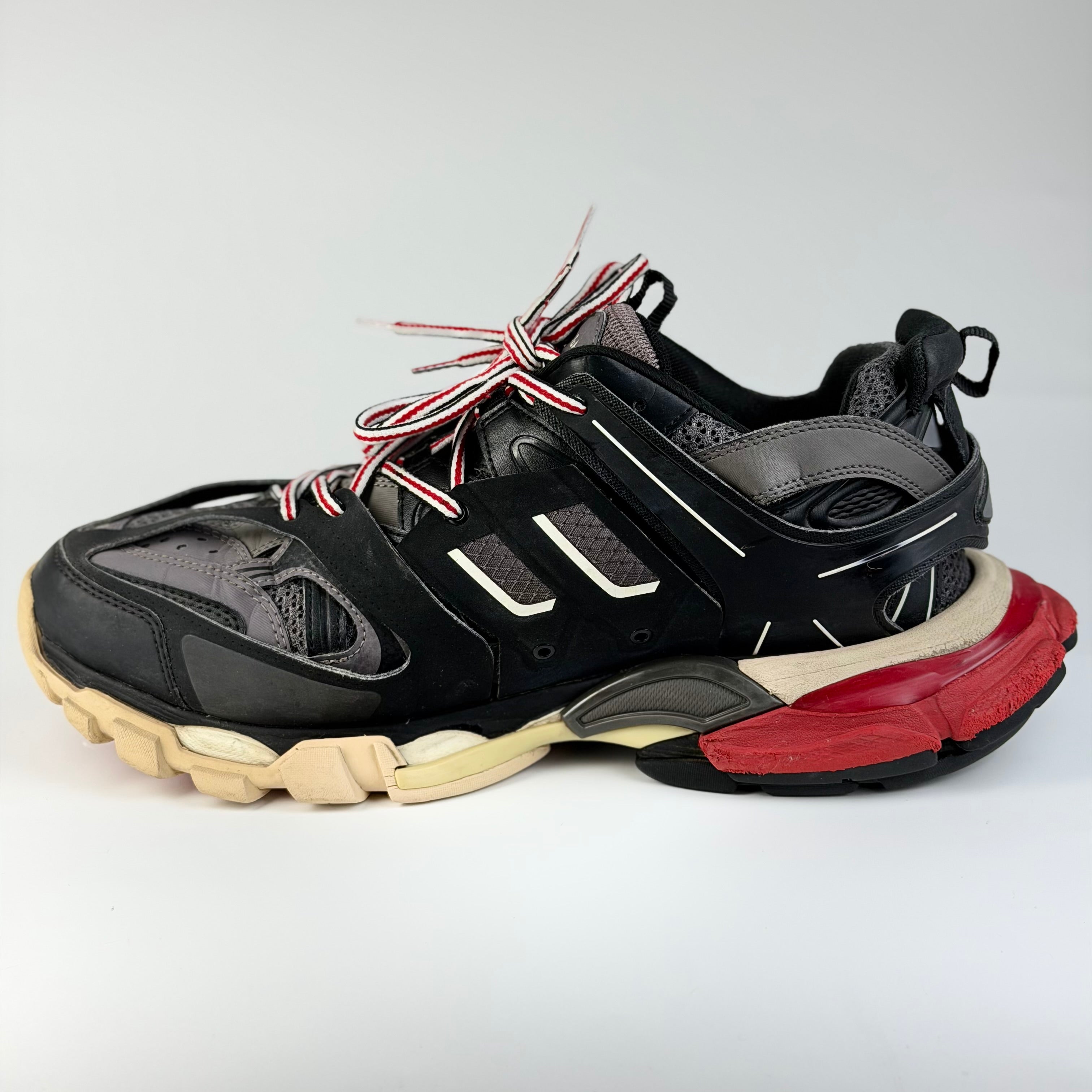 Balenciaga sneakers – detaliu etichetă | VSTEALS