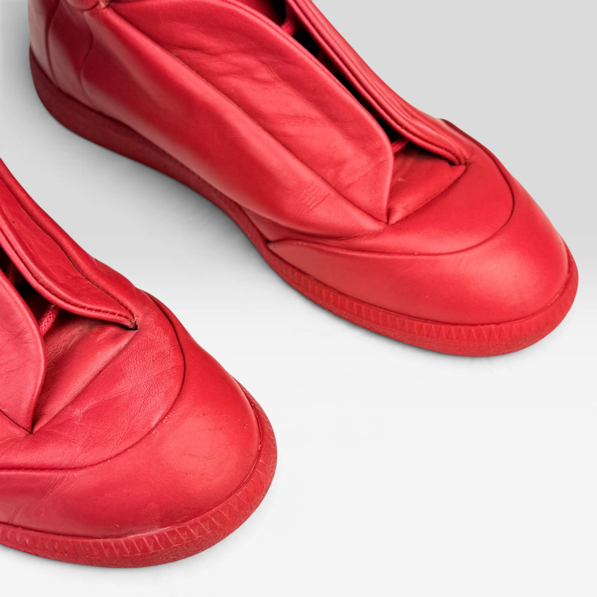 Maison Margiela Future High-Top Red – Incaltaminte Femei recomandat de V STEALS