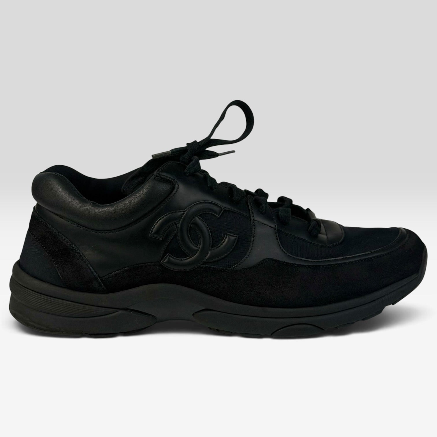 Chanel CC Logo Suede Low-Top Sneakers Black