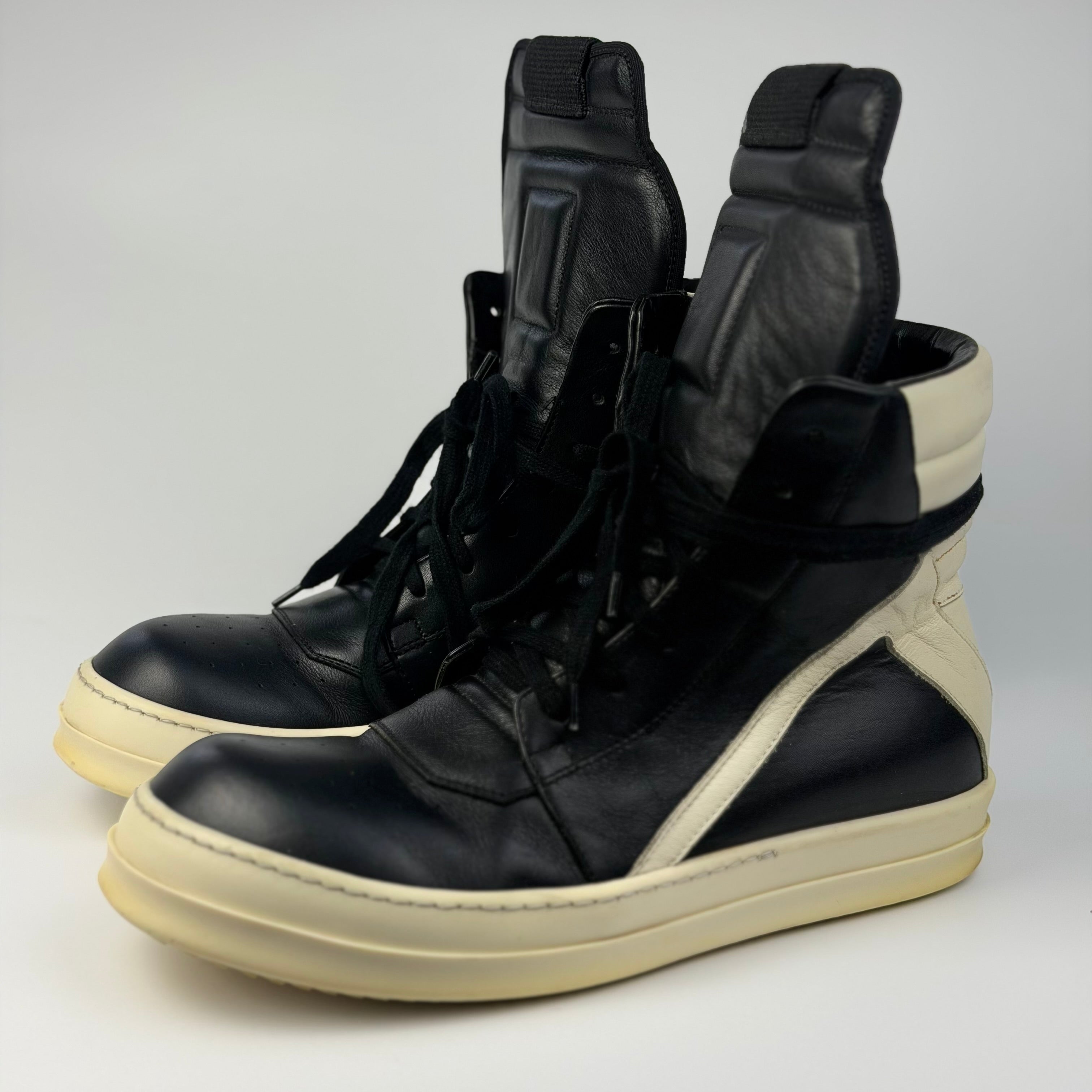Rick Owens men sneakers – detaliu logo | VSTEALS