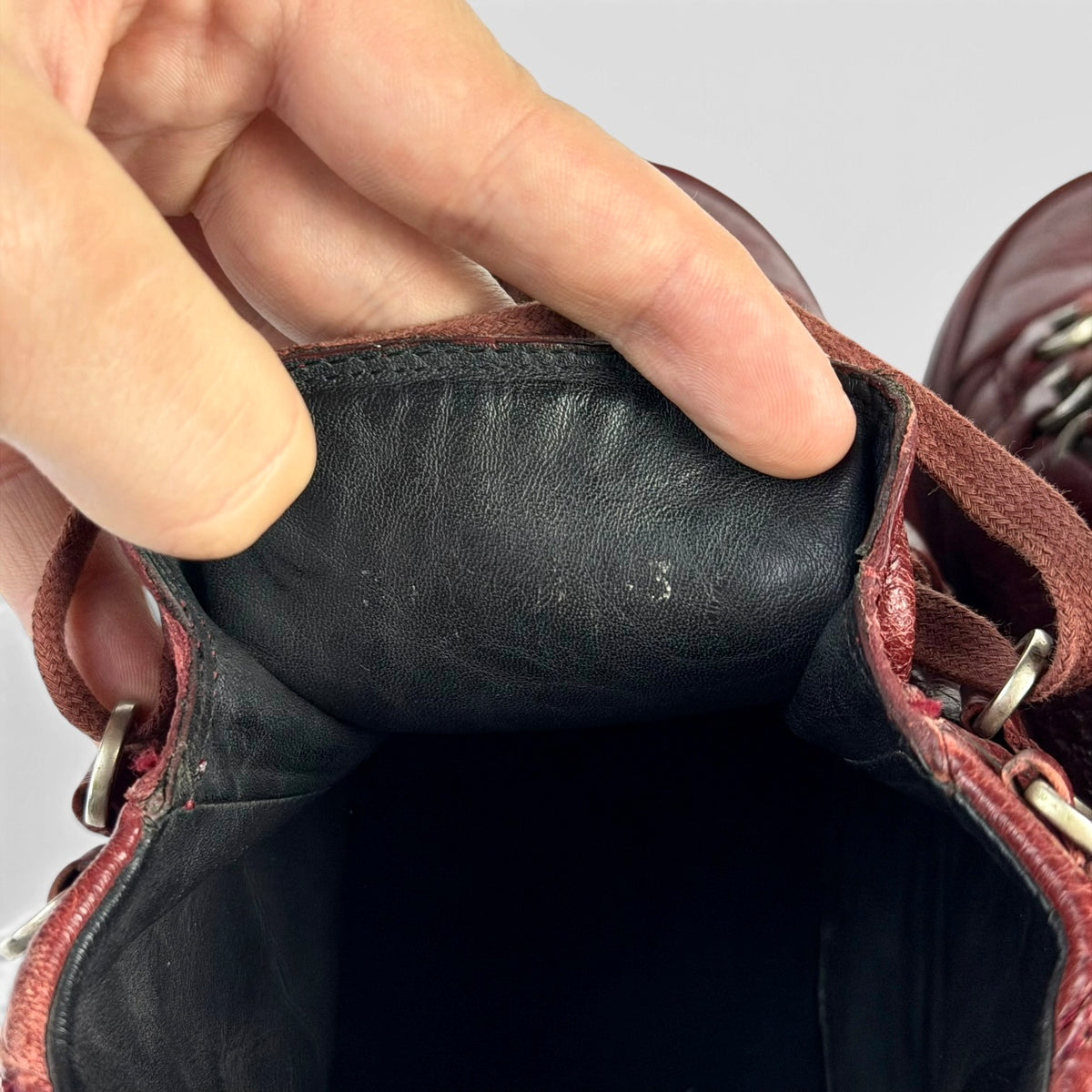 Balenciaga Arena High Rouge