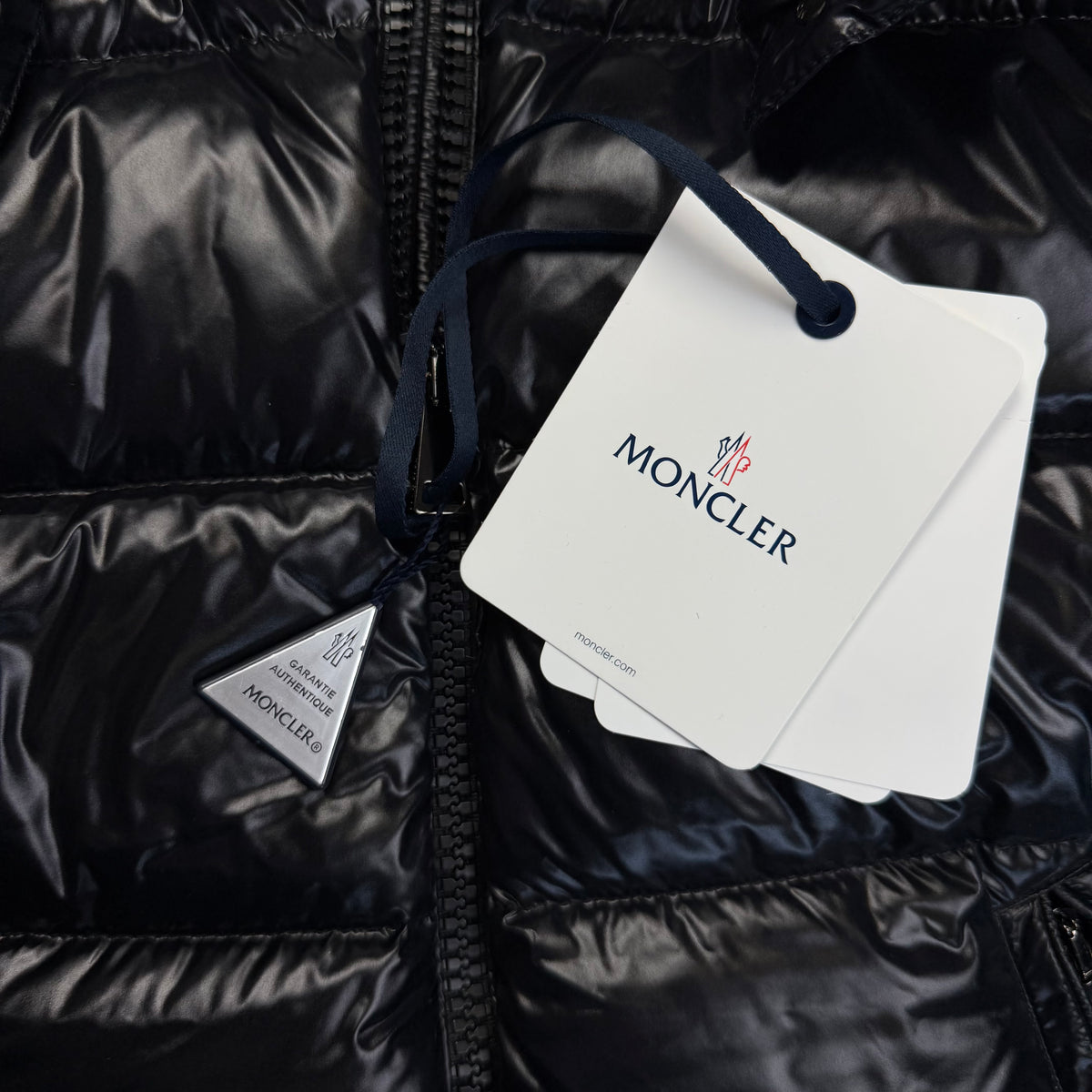 Moncler Lean M Down Jacket Olive Green (Copy 2) – Puffer Jackets recomandat de V STEALS