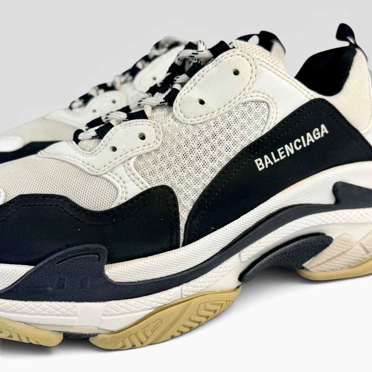 Balenciaga Triple S White/Black
