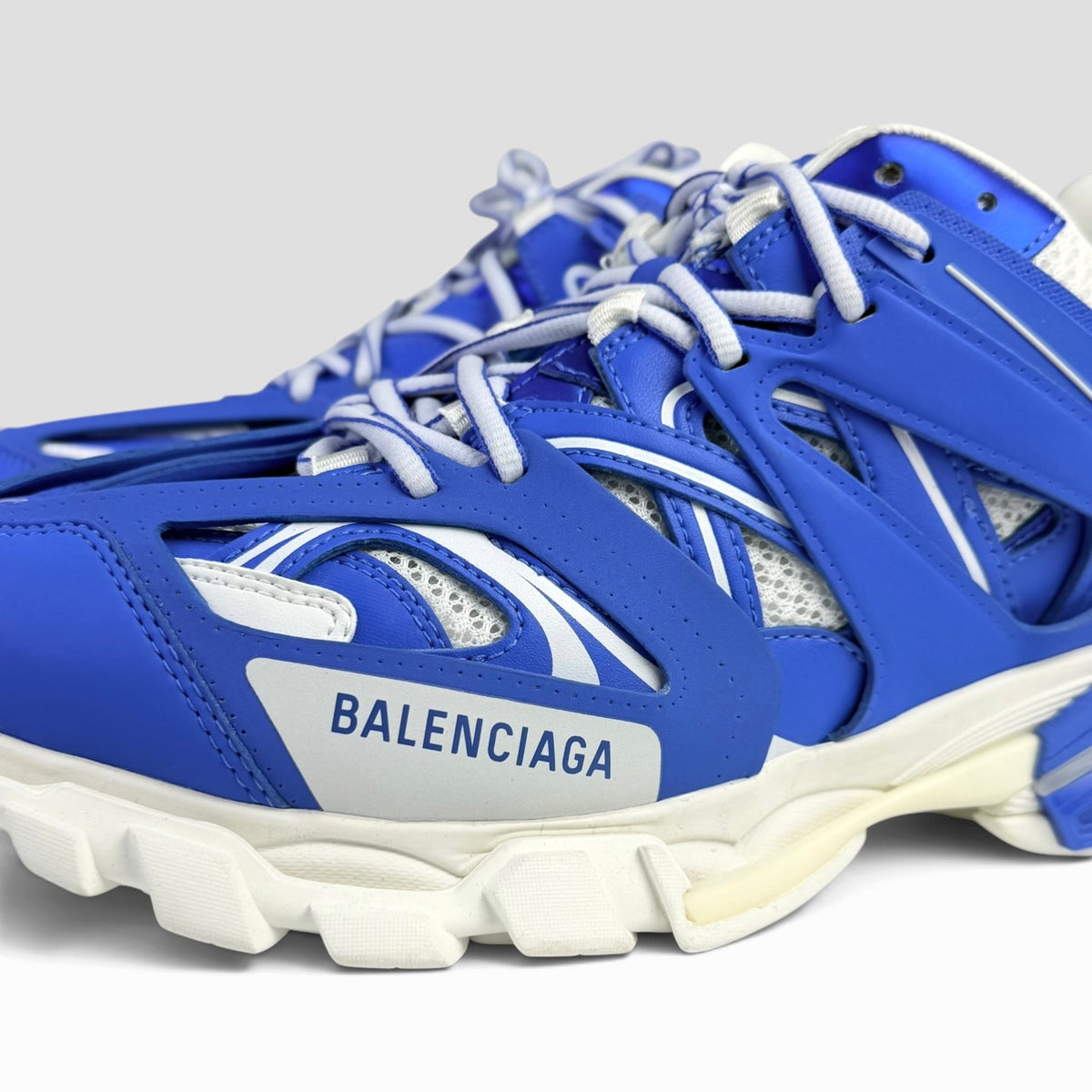 Balenciaga Track LED Blue/White – Incaltaminte Barbati BALENCIAGA la V STEALS – BALENCIAGA