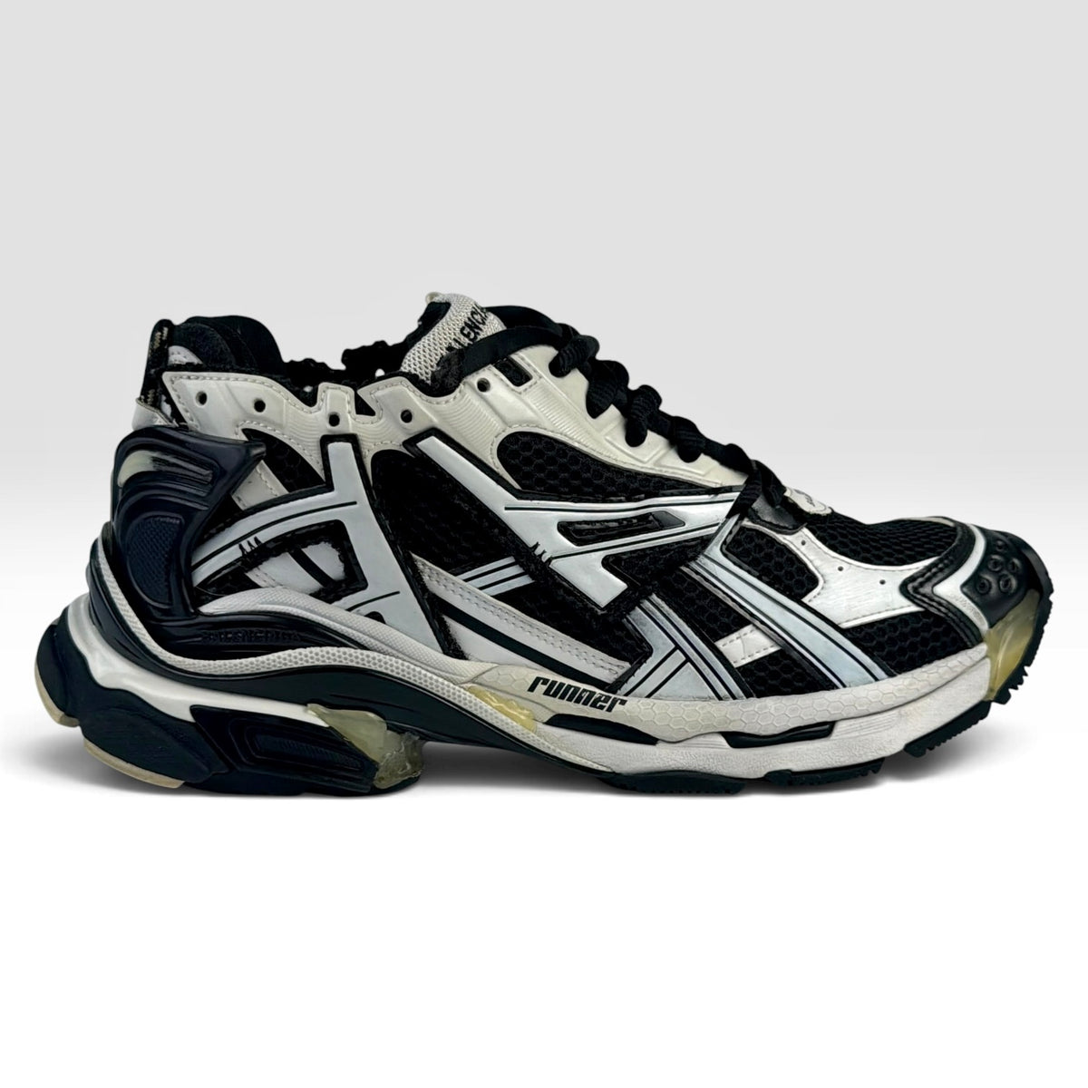 Balenciaga Runner Black/White