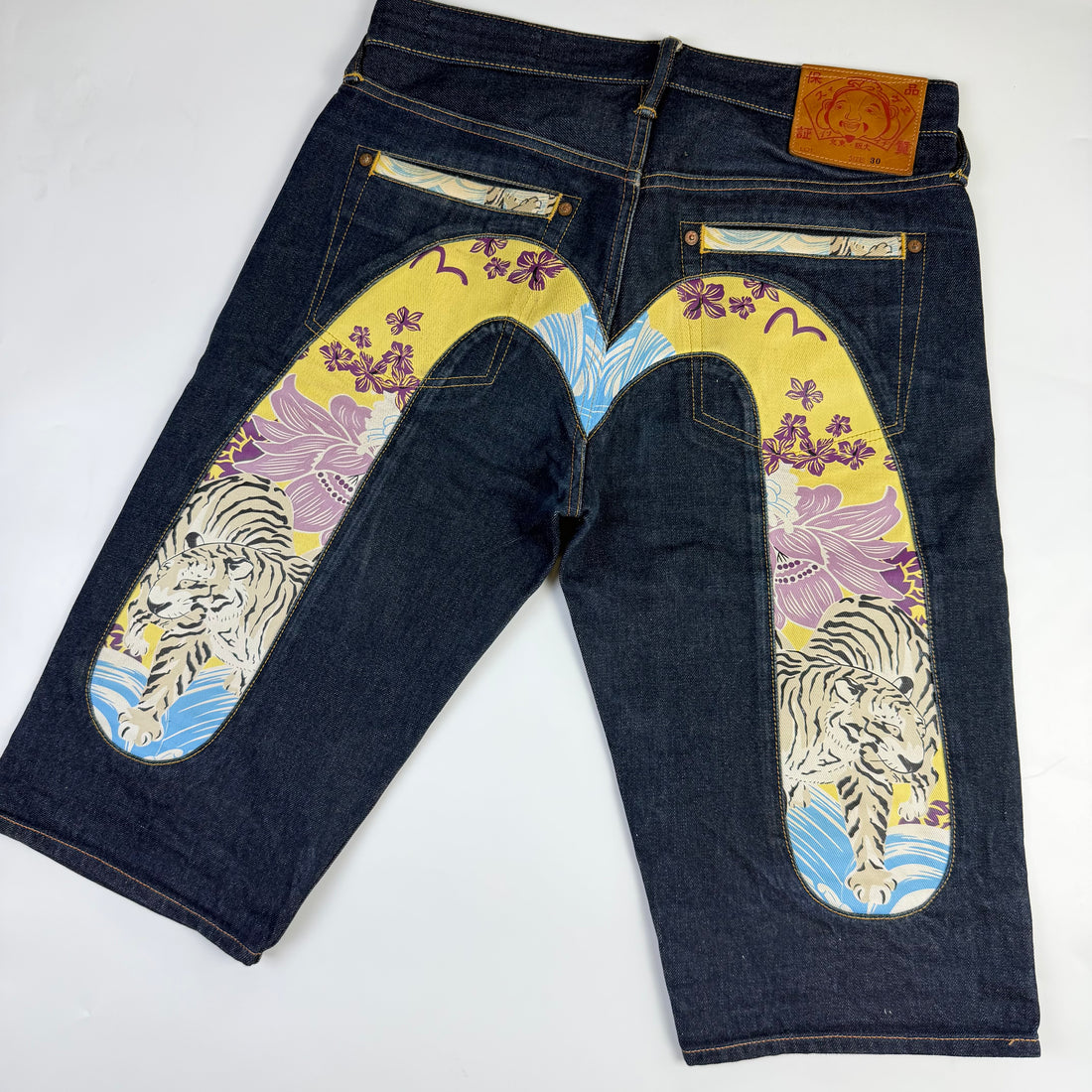 Evisu Daicock Tiger Japanese Tattoo Art Denim Shorts, vedere din față