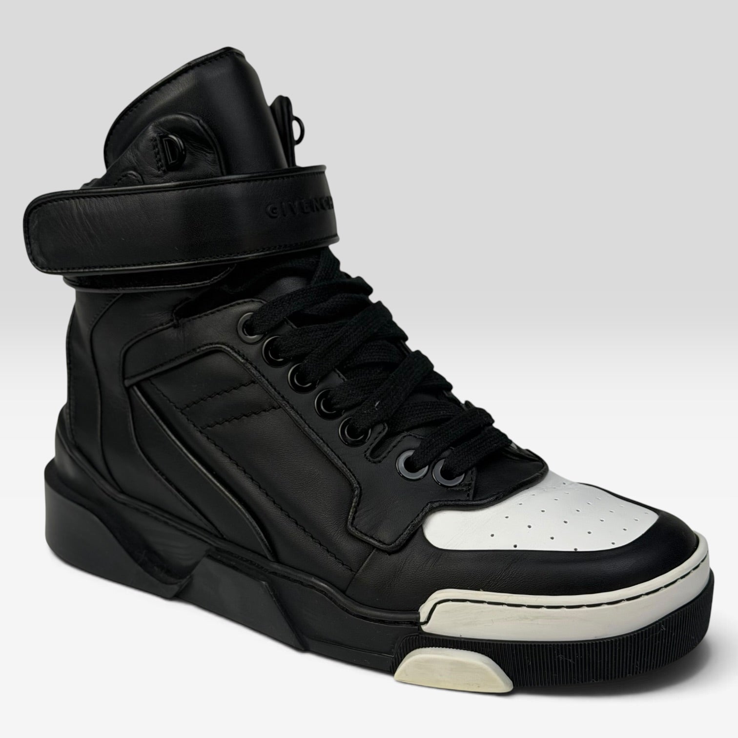 Givenchy Tyson Sneakers Black/White