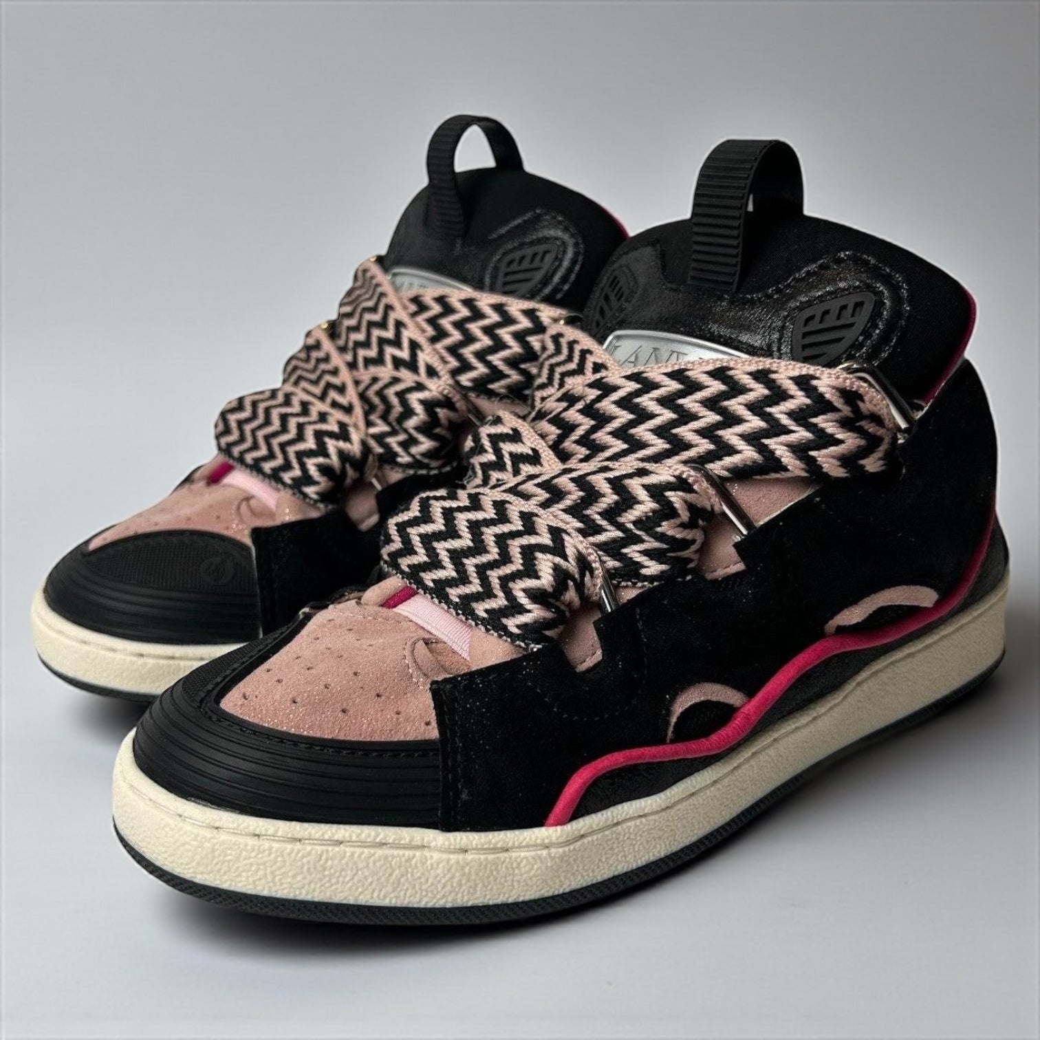 Lanvin Enfant Zigzag-Print Curb Sneakers