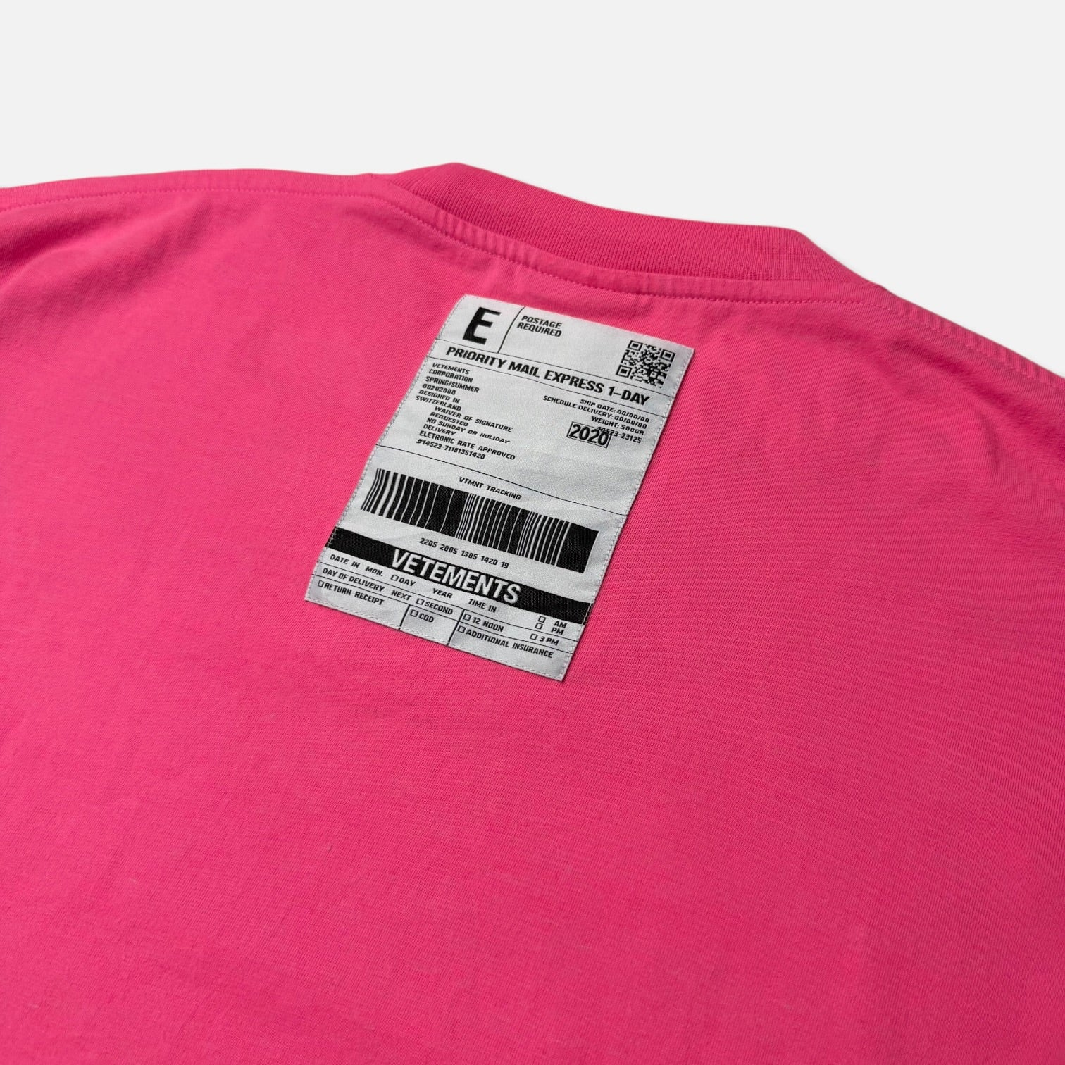 Vetements SS20 "Priority Mail Express" Logo T-Shirt Pink